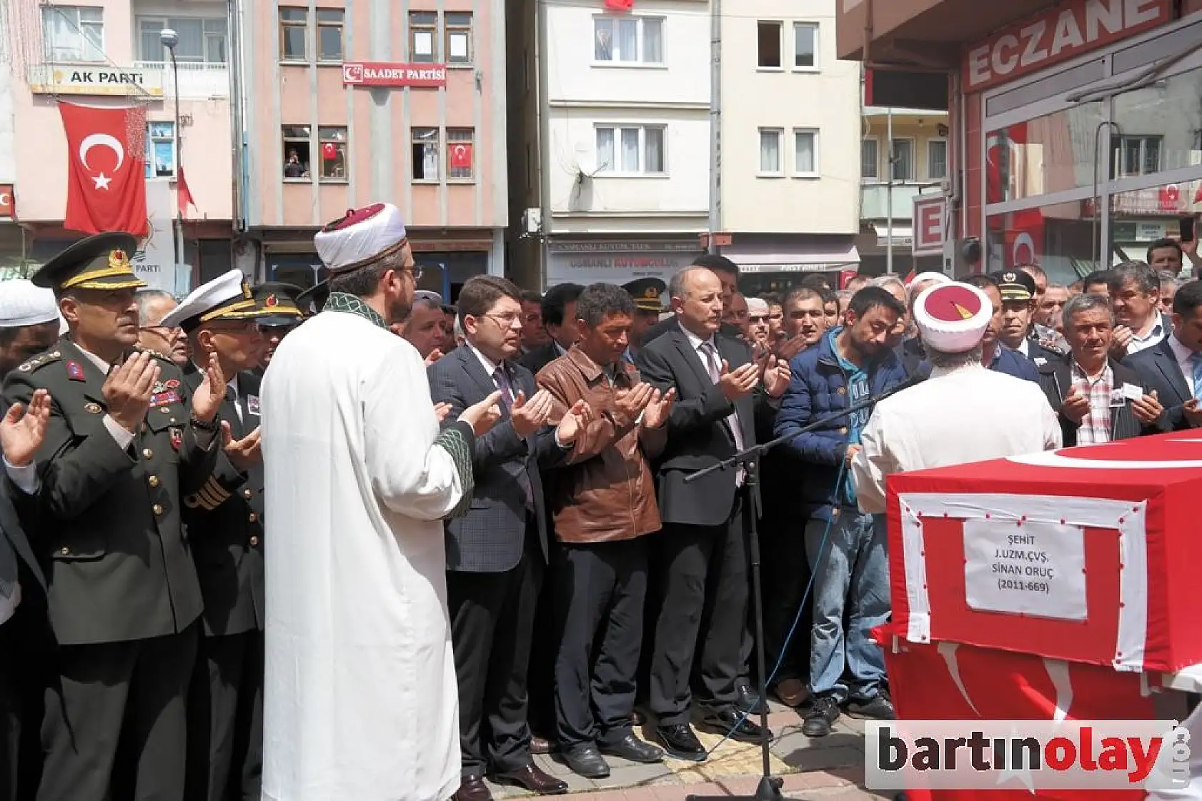 Bartın Şehidini Tekbir Sesleriyle Uğurladı