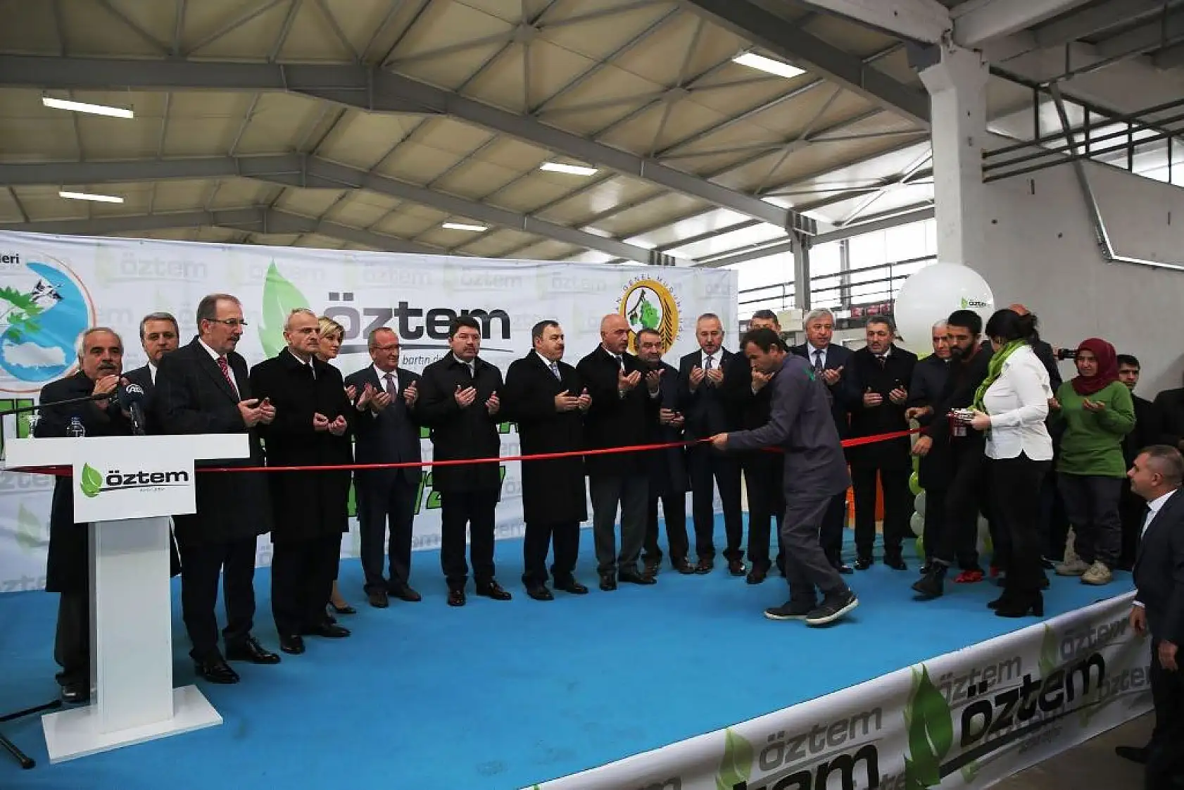 Defne Yaprağı Fabrikası Açıldı