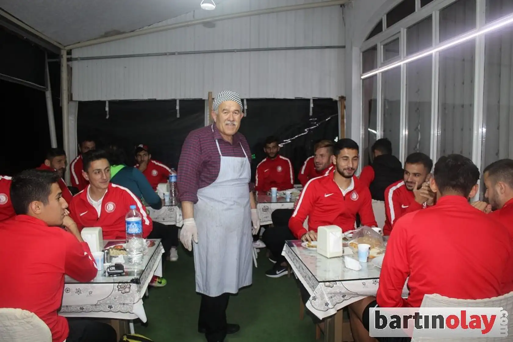 Köfteci Kazım'dan Bartınspor'a moral yemeği