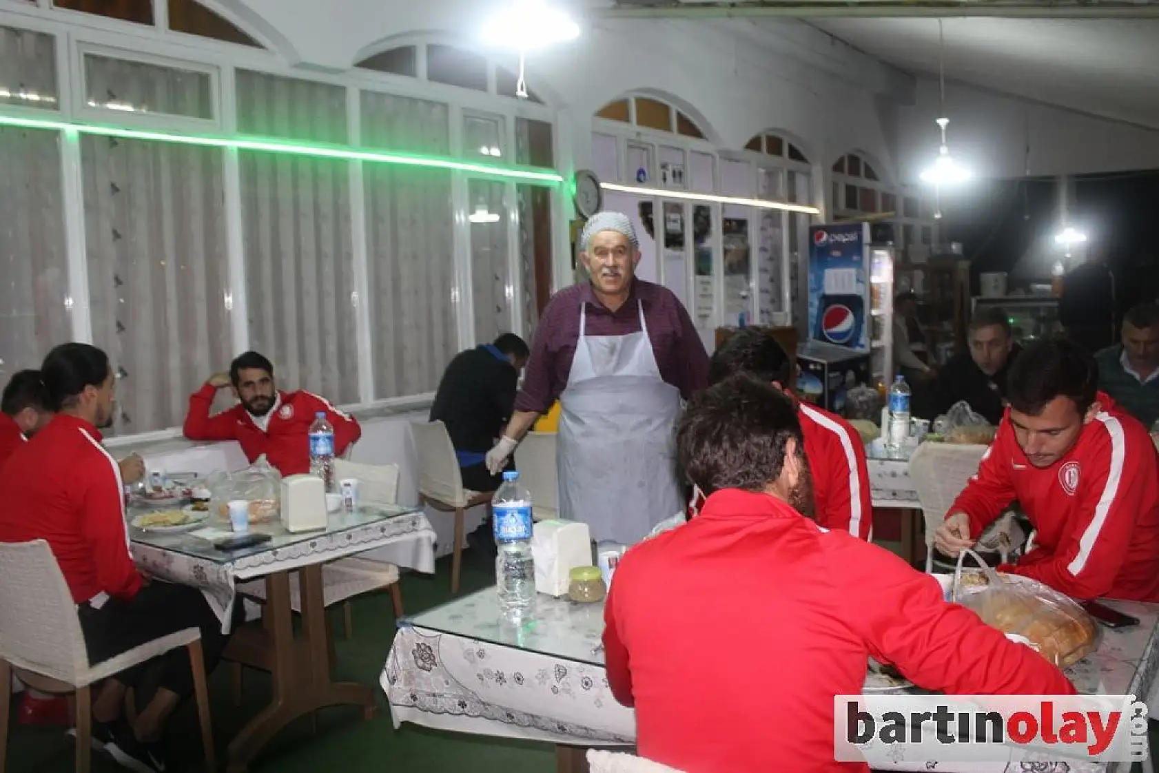 Köfteci Kazım'dan Bartınspor'a moral yemeği