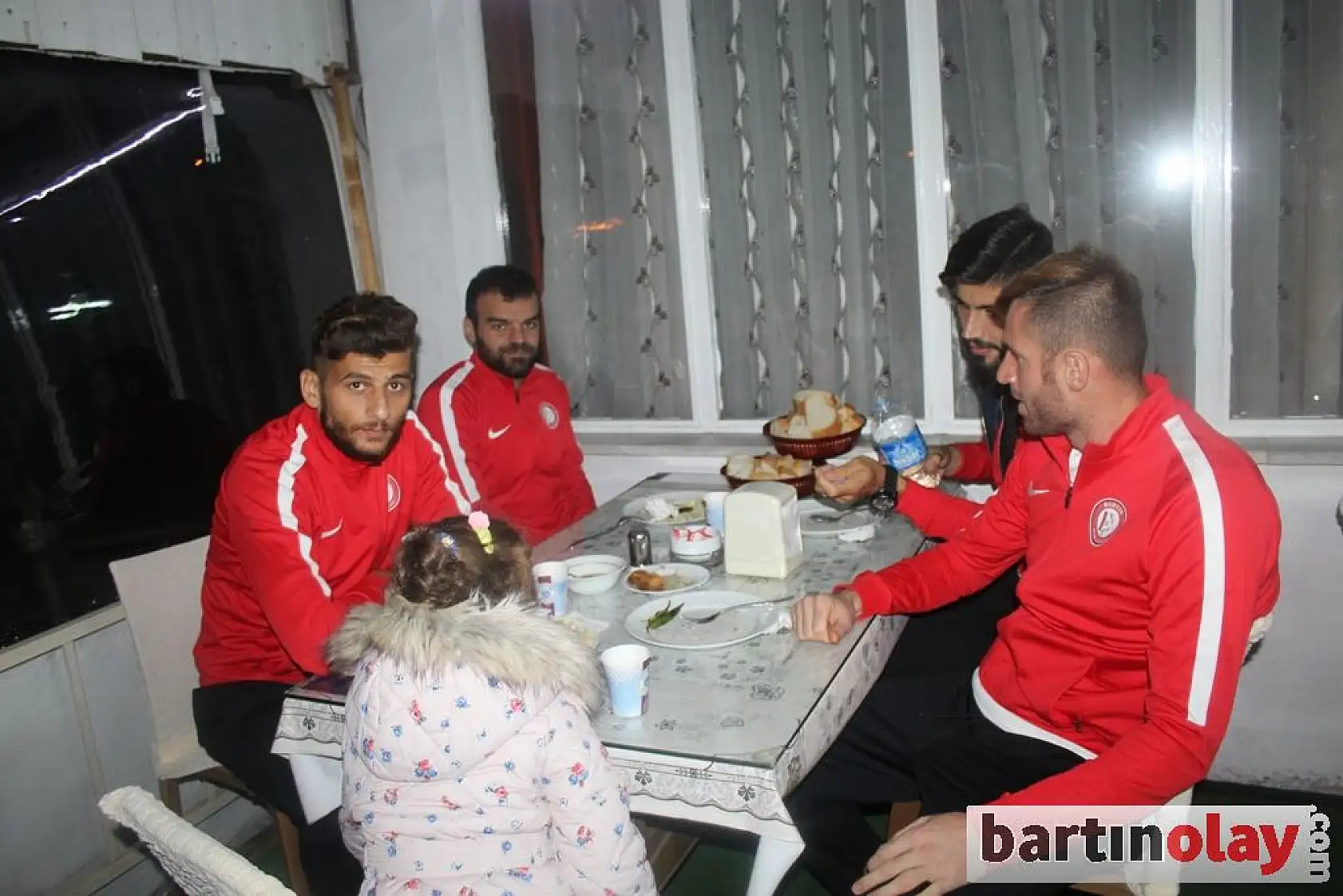 Köfteci Kazım'dan Bartınspor'a moral yemeği