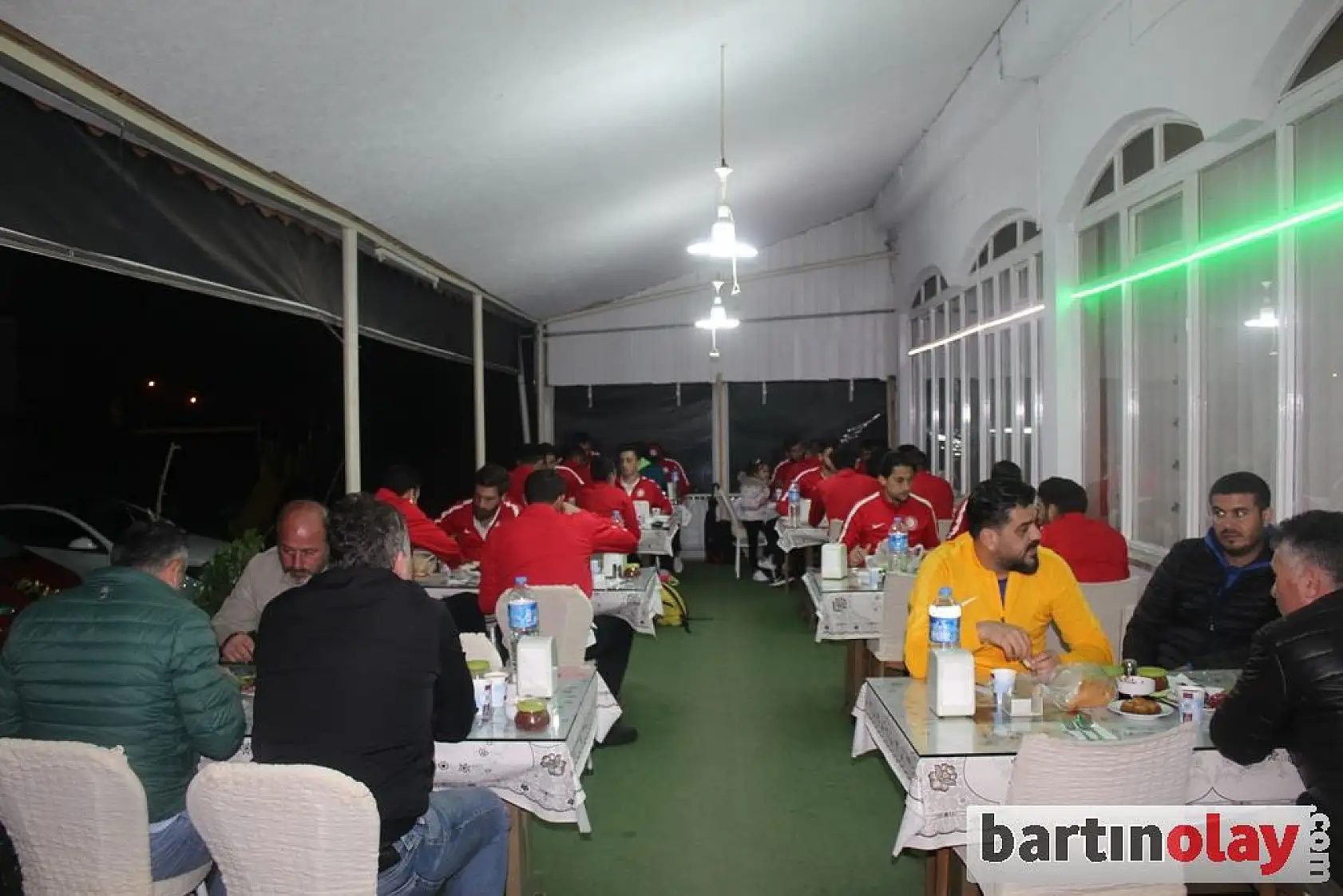 Köfteci Kazım'dan Bartınspor'a moral yemeği