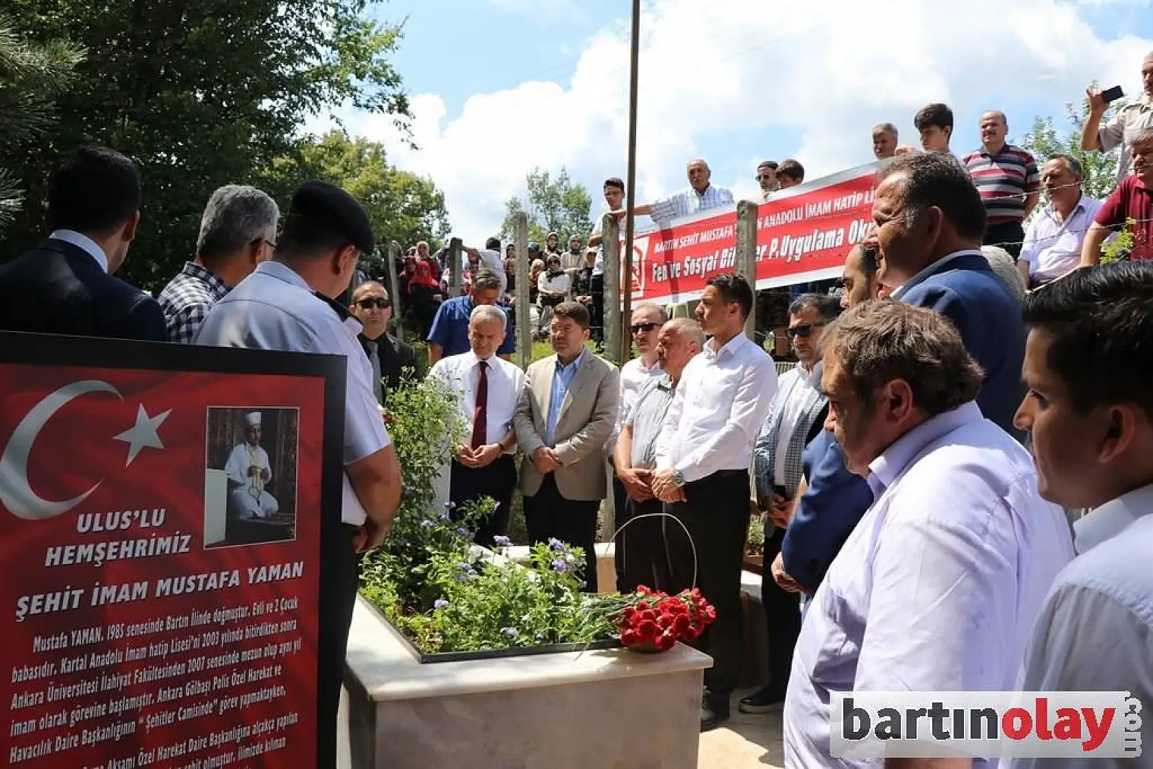 Şehit İmam Mustafa Yaman kabri başında anıldı