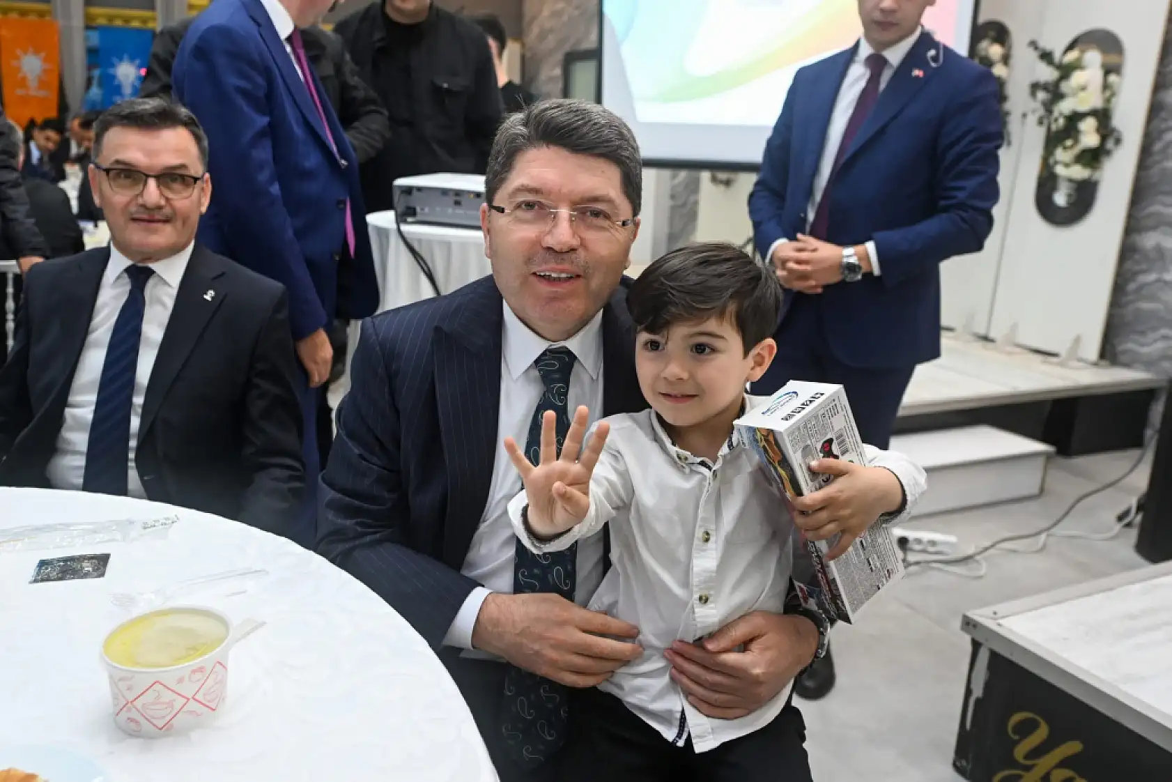 Bakan Tunç'tan Muhalefete sert tepki