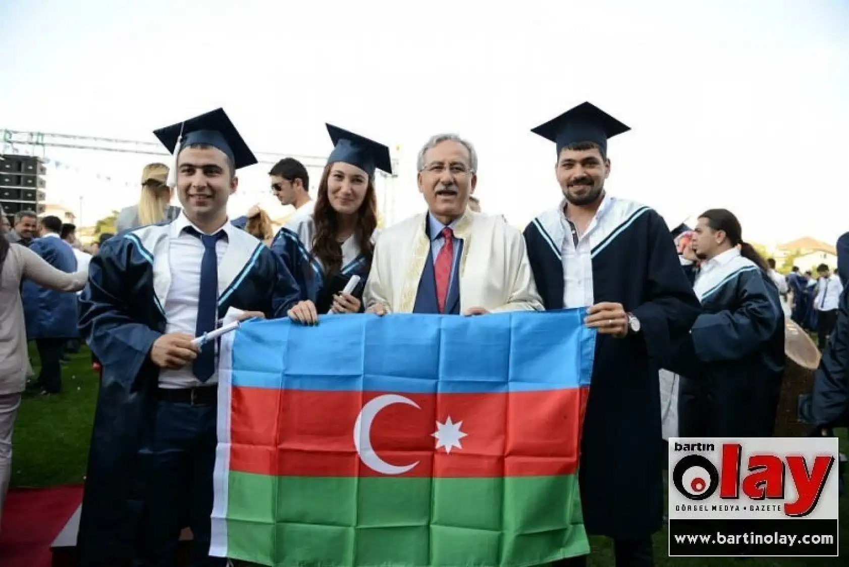 BÜ'DE MEZUNİYET HEYECANI