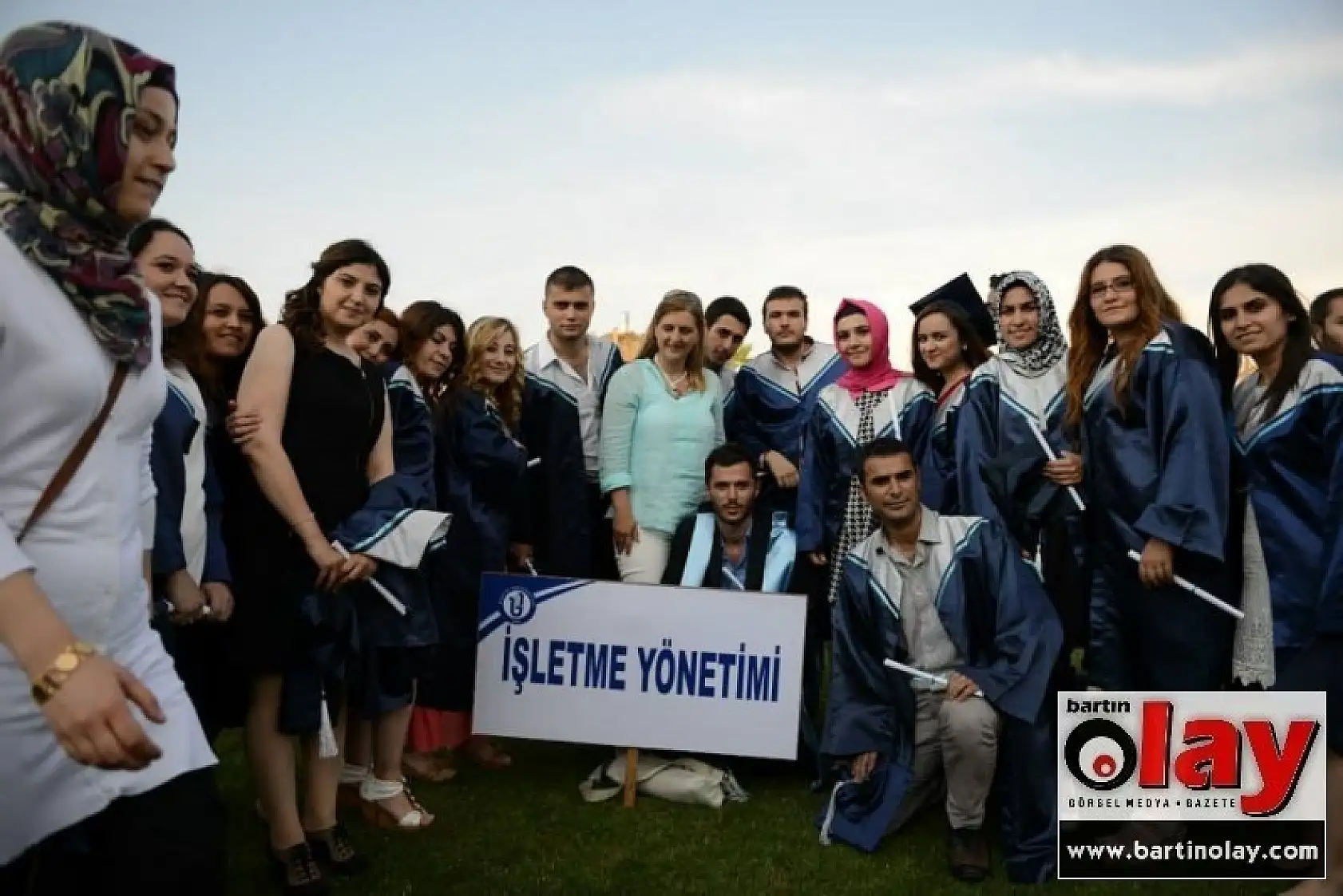 BÜ'DE MEZUNİYET HEYECANI