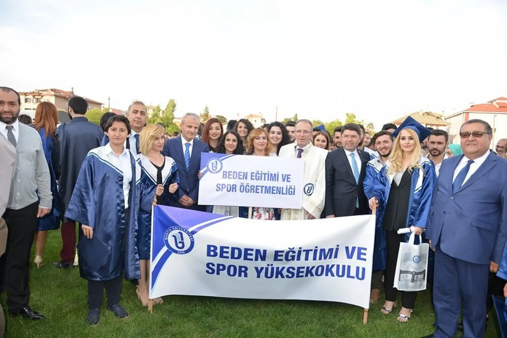 Bartın Üniversitesinde 9.mezuniyet coşkusu