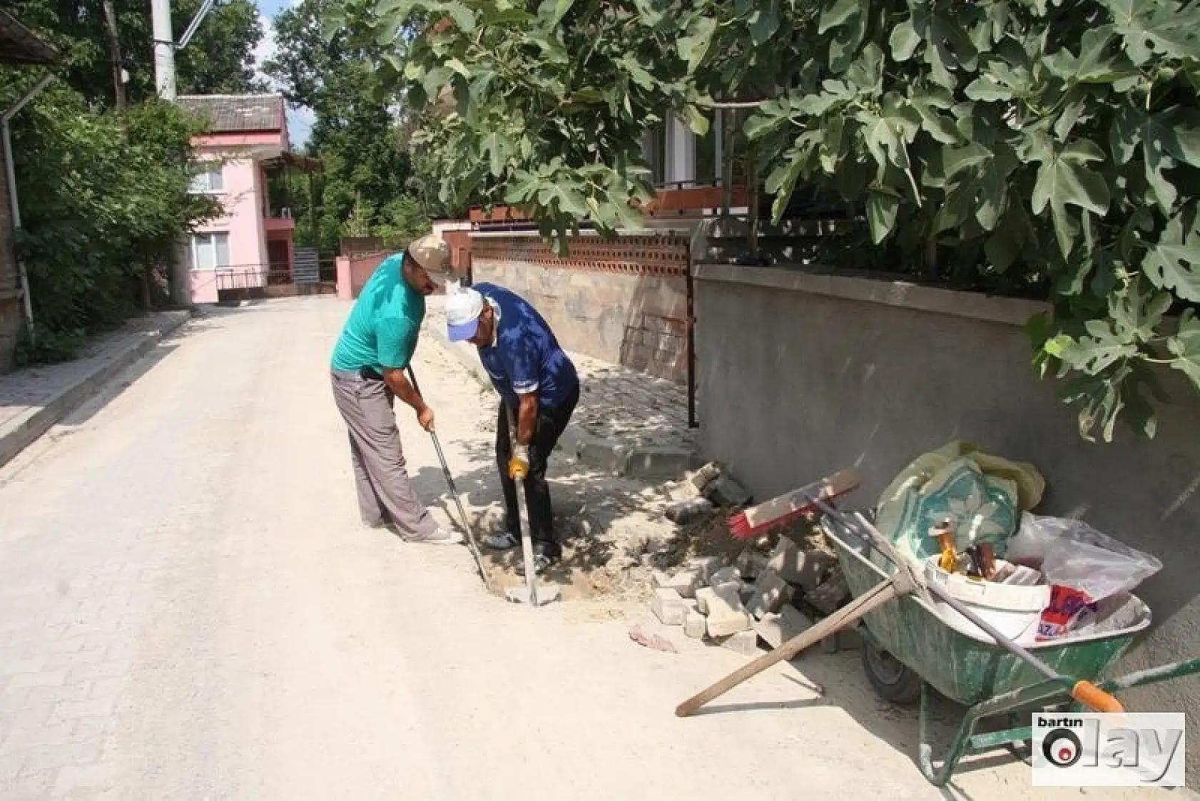 Yol Yapım Çalışmalarından Görüntüler