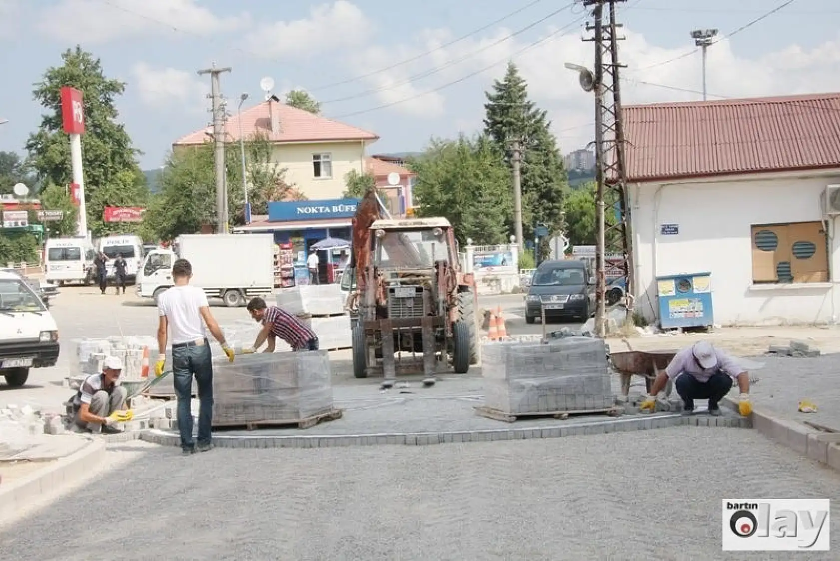 Yol Yapım Çalışmalarından Görüntüler