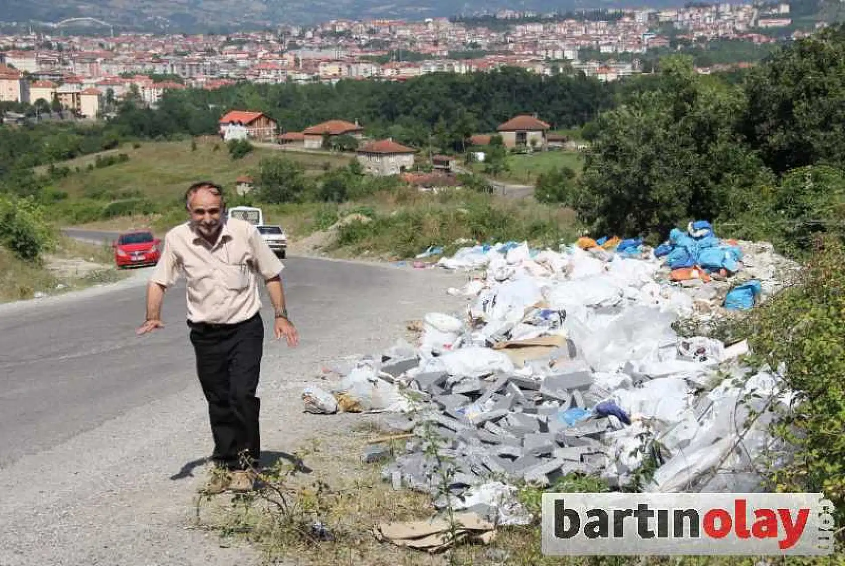 MUGADA YOLU ÇÖPLÜĞE DÖNDÜ