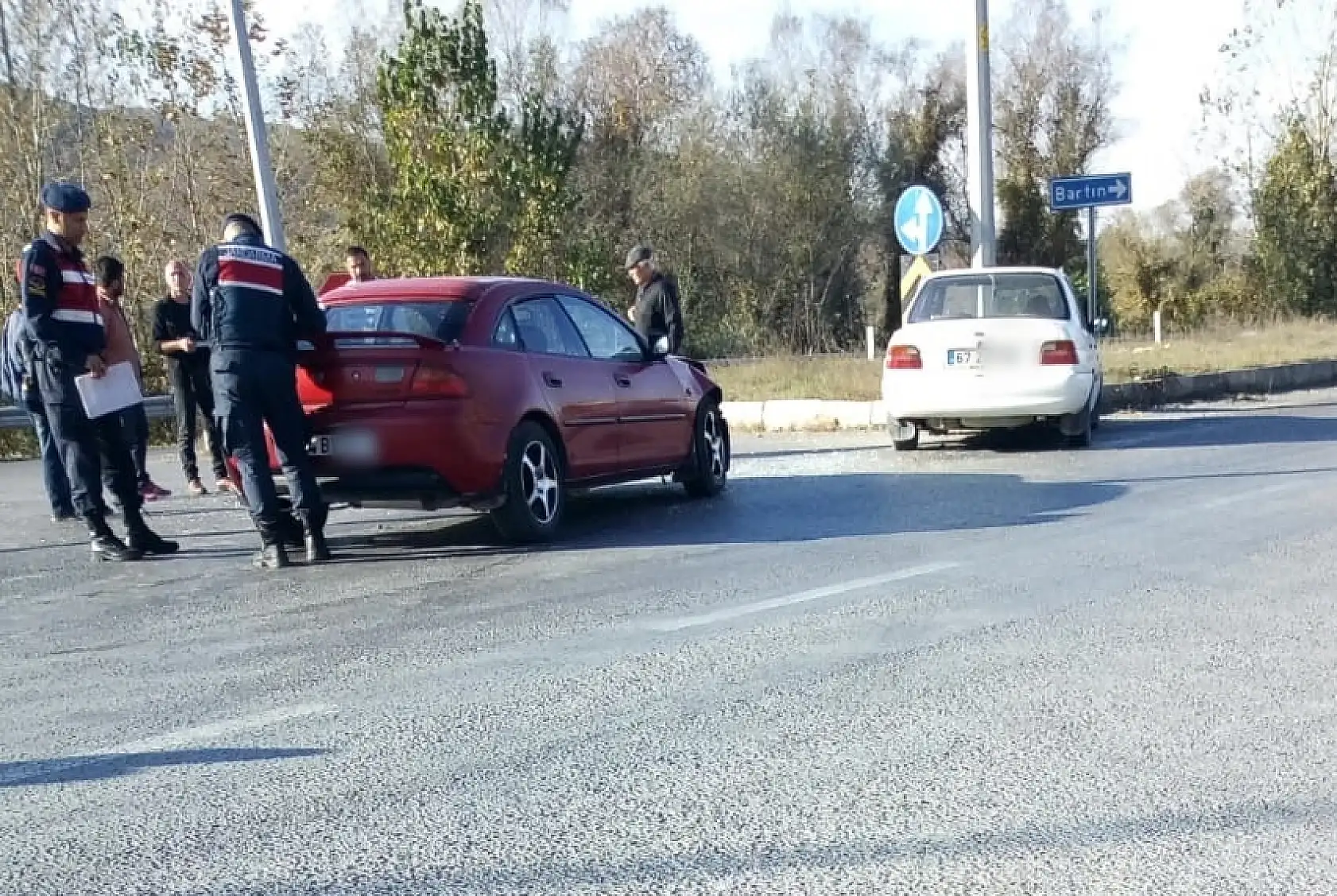 Bu kavşakta kazalar bitmiyor