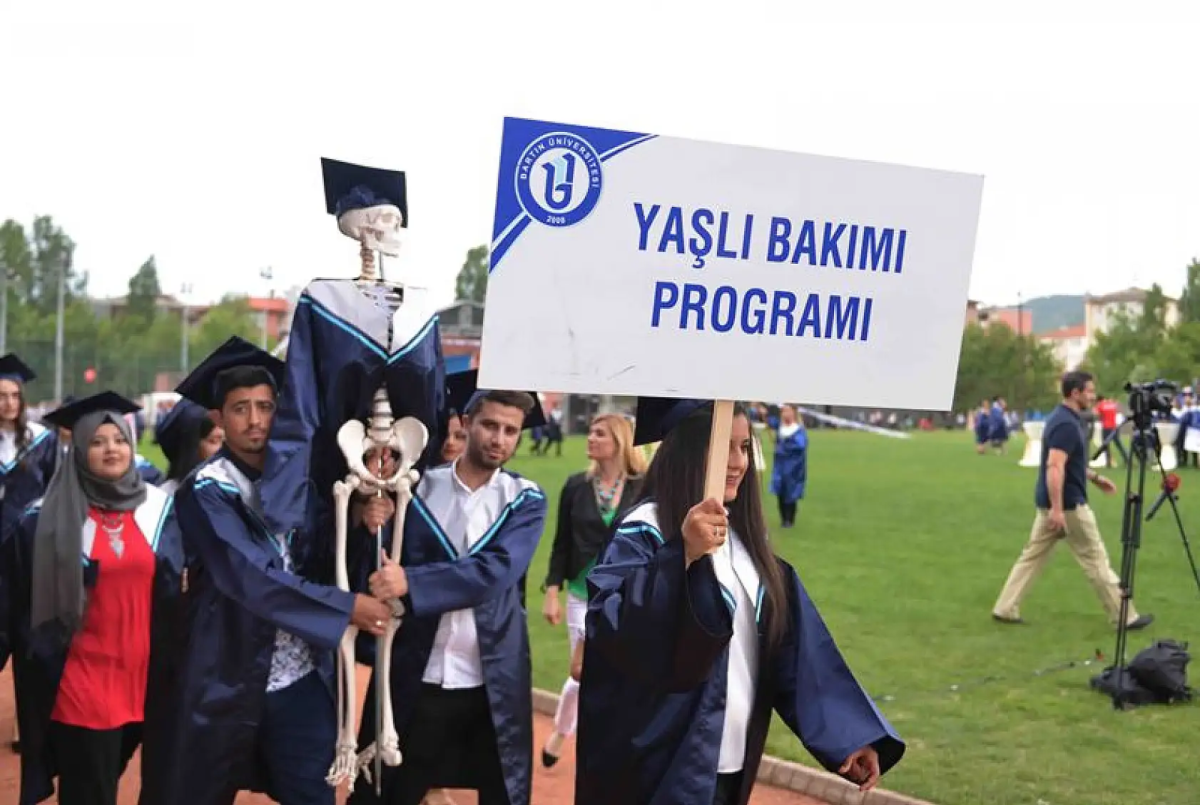 Bartın Üniversitesinde 9.mezuniyet coşkusu