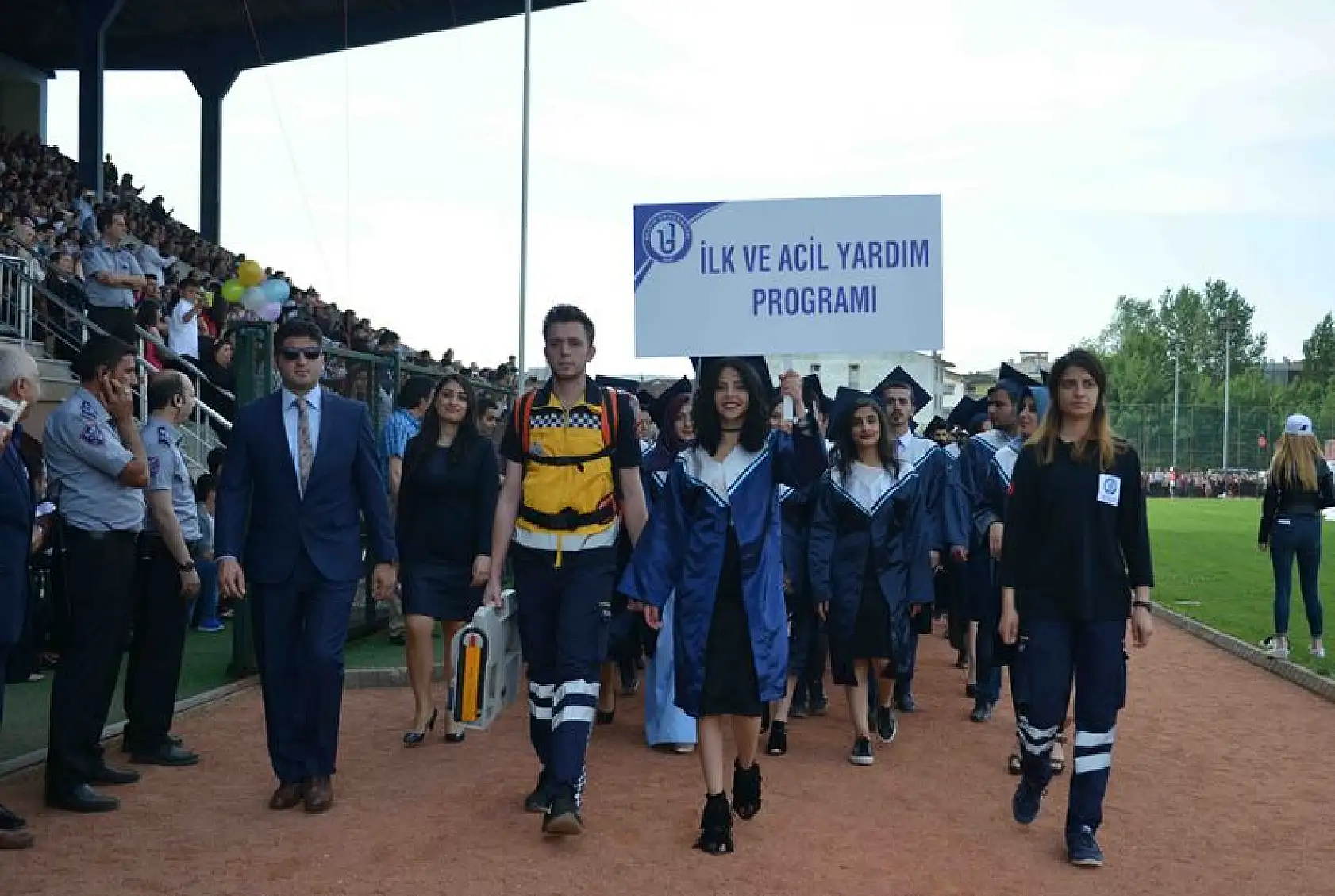 Bartın Üniversitesinde 9.mezuniyet coşkusu