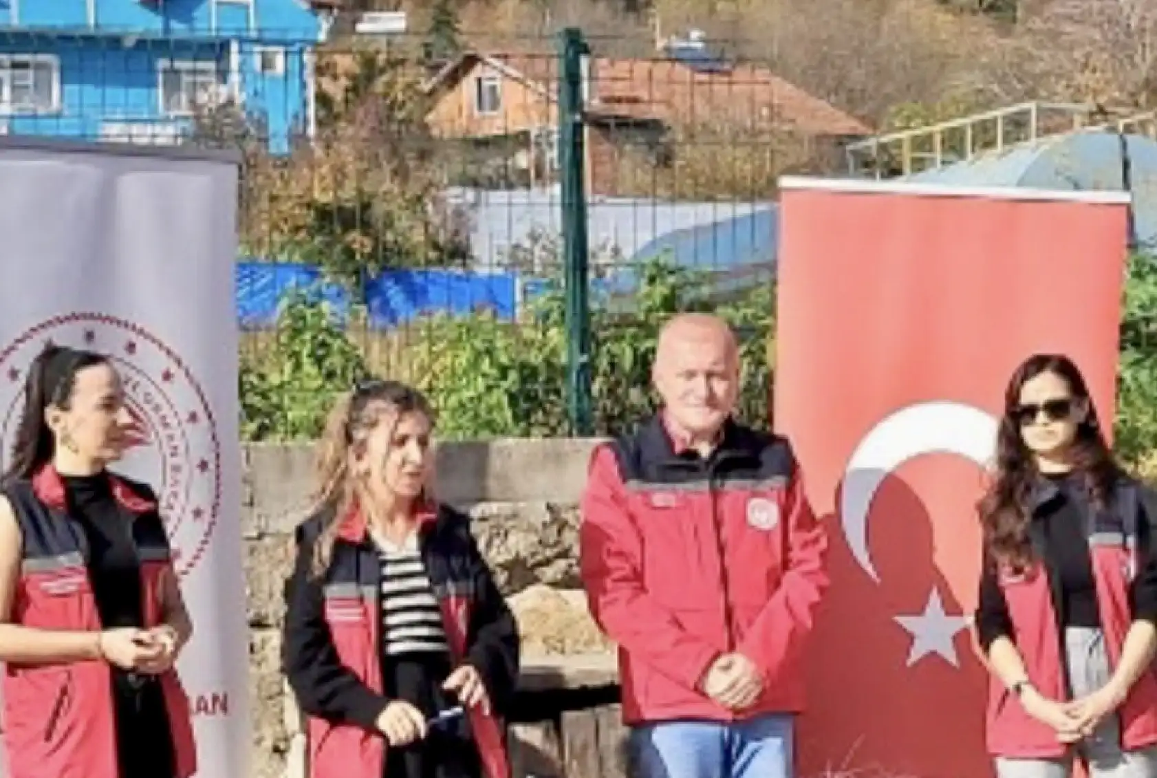 Köy köy geziyorlar