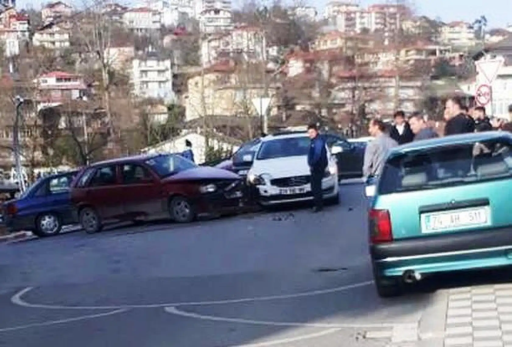 Köprü girişinde kaza