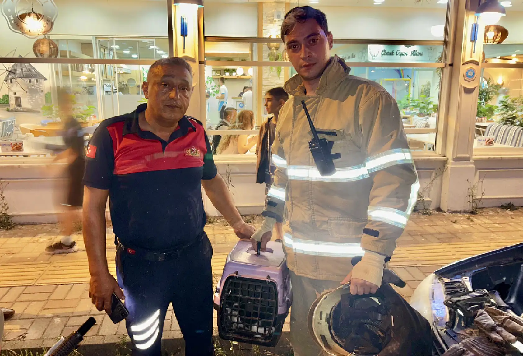 Bak şu yaramazın yaptığına