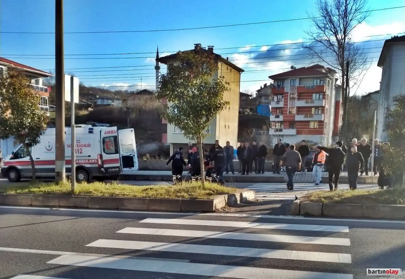 Köpeğe çarpmamak için durdu, kaza oldu