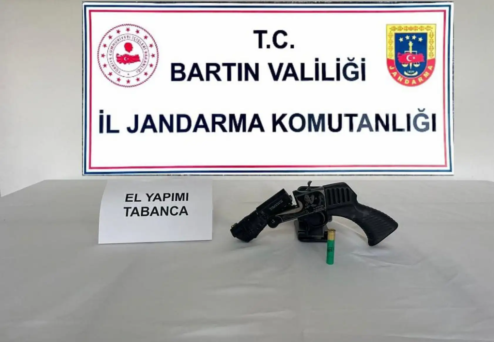 Jandarmadan 6 ayrı operasyon