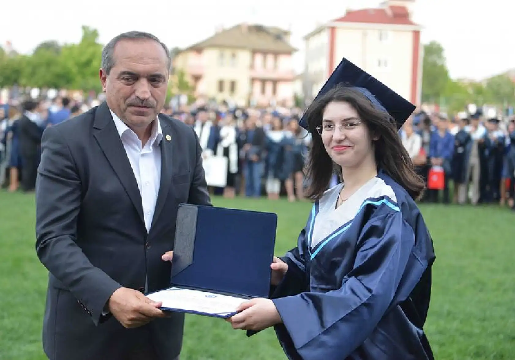 Bartın Üniversitesinde 9.mezuniyet coşkusu