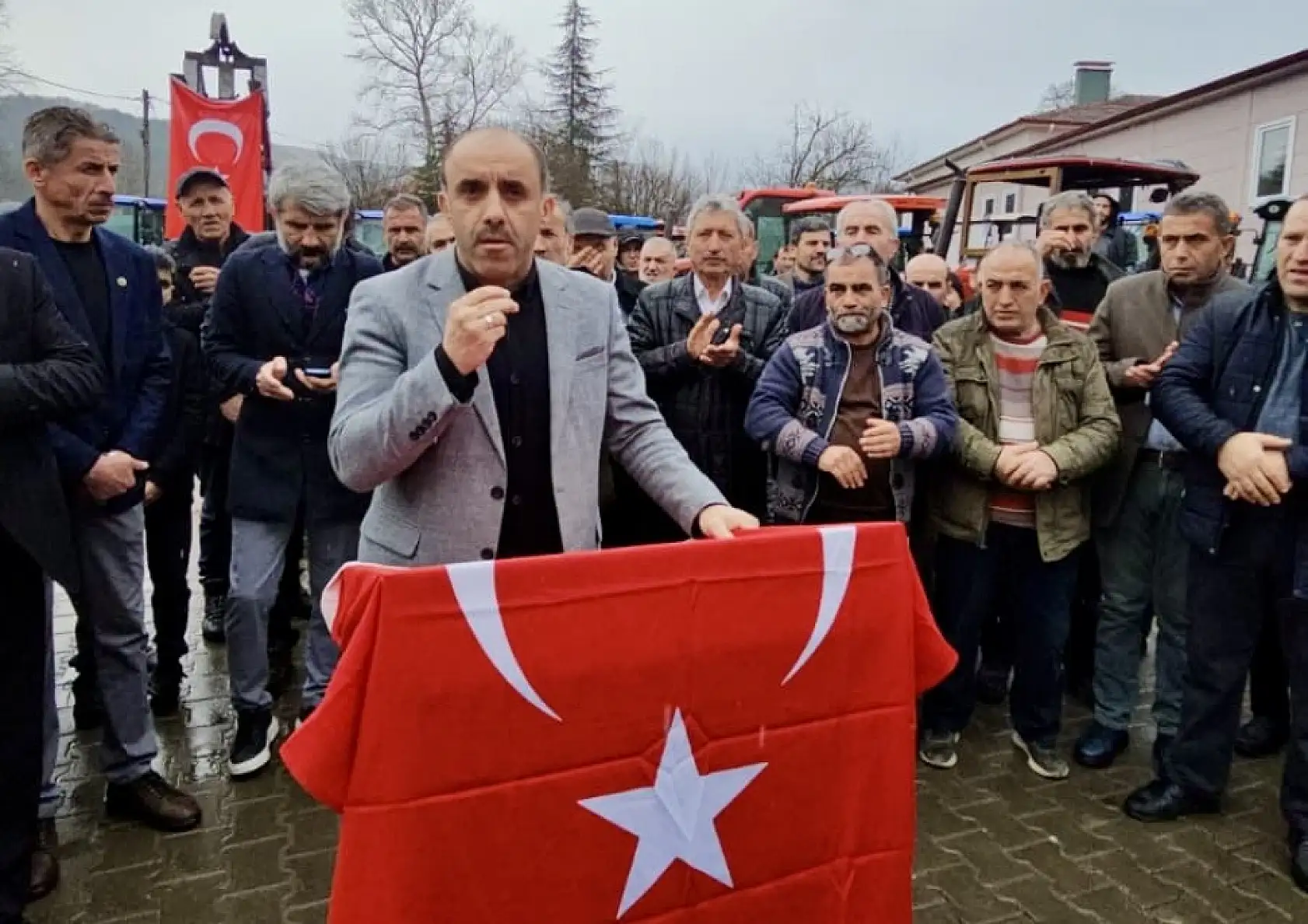 Orman köylüsü emeğinin karşılığını istiyor