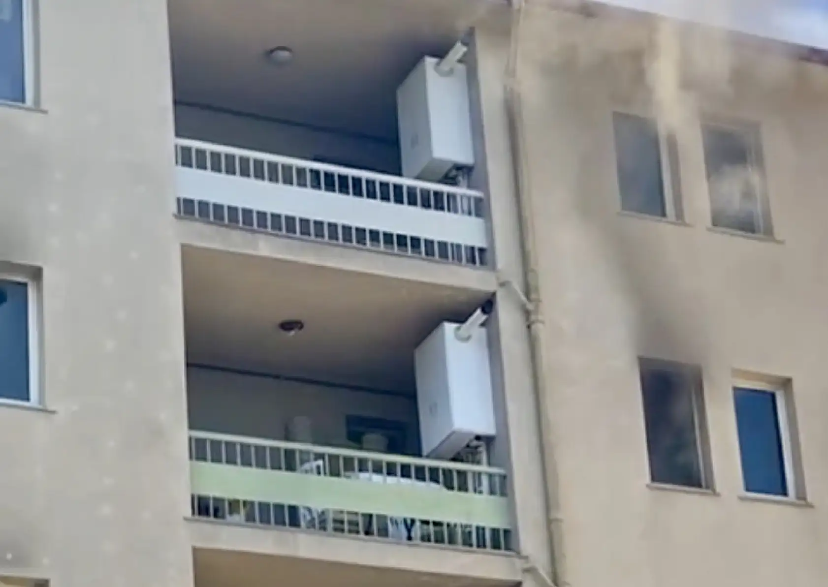 Lojmanlarda yangın çıktı