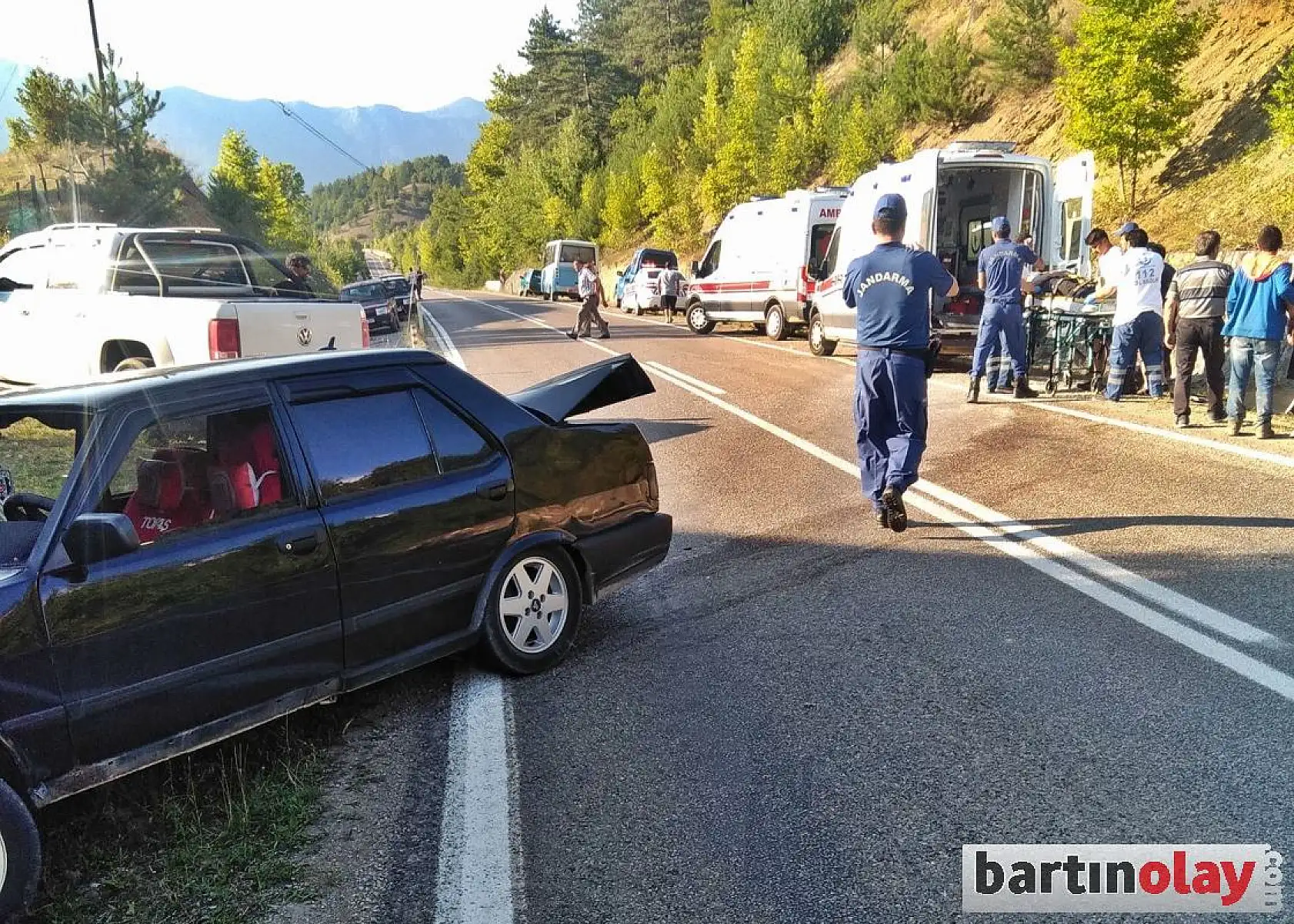 Otomobil duvara çarptı, 1 ölü