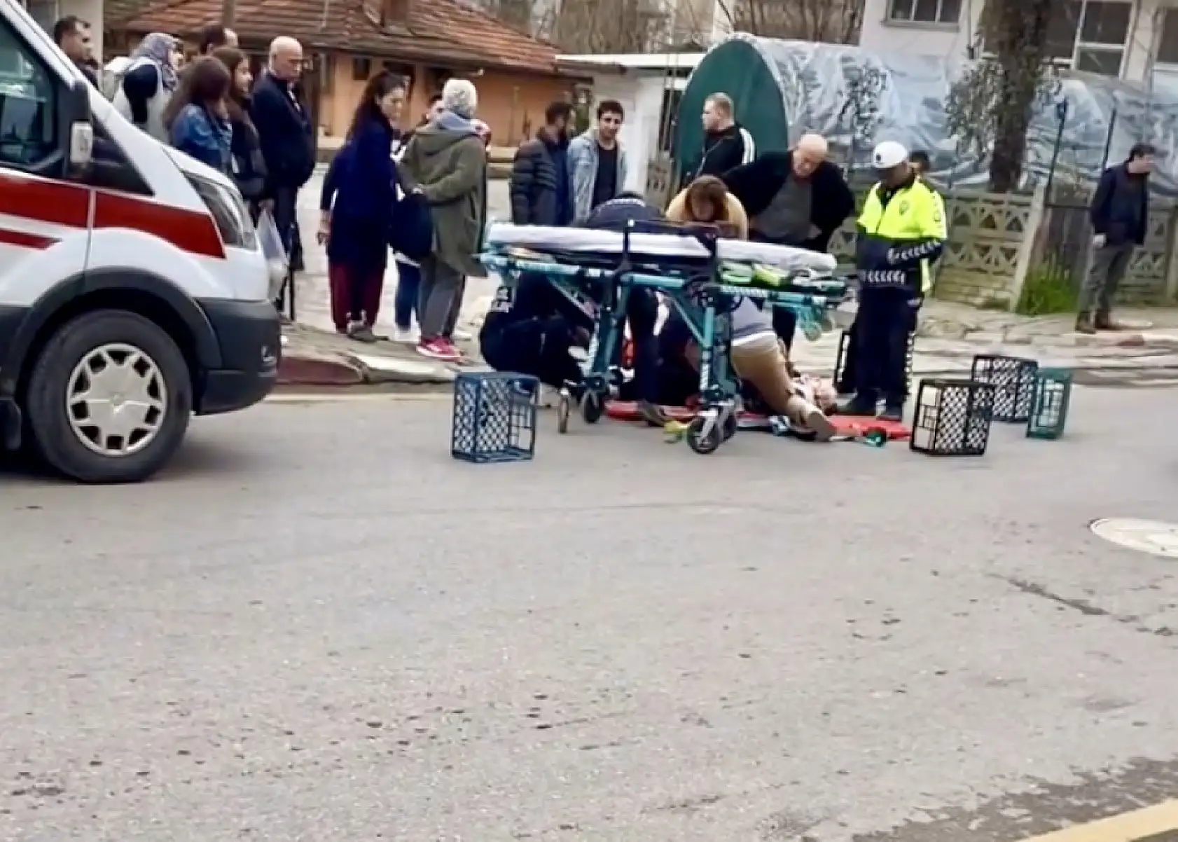 Motosiklet kadına böyle çarptı