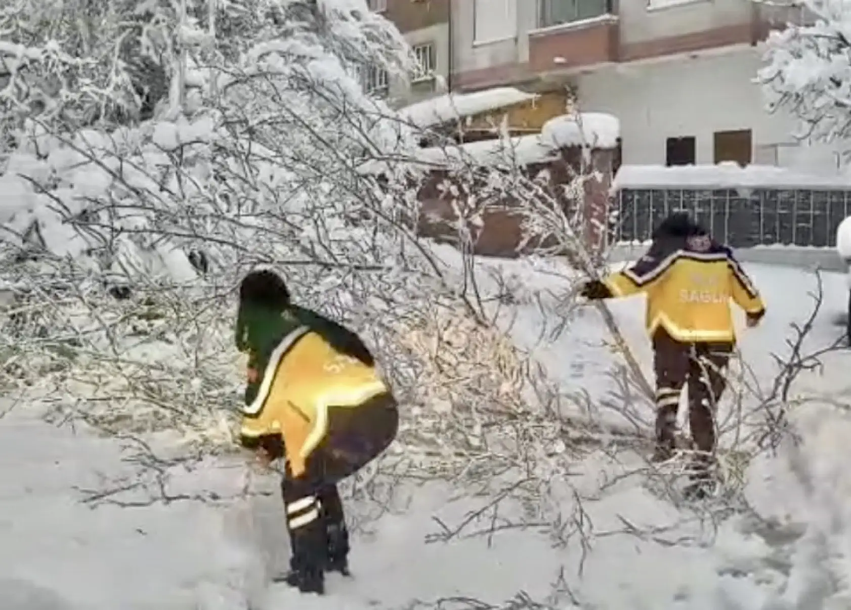 Zorlu kışta hayat kurtaran müdahale