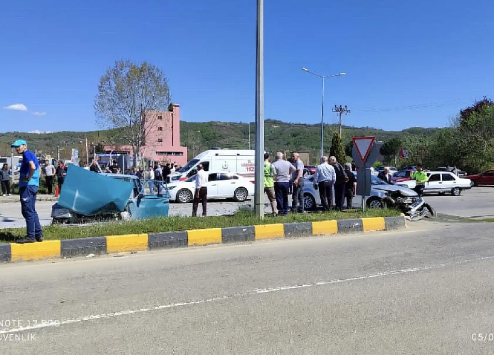 Terminal girişinde kaza