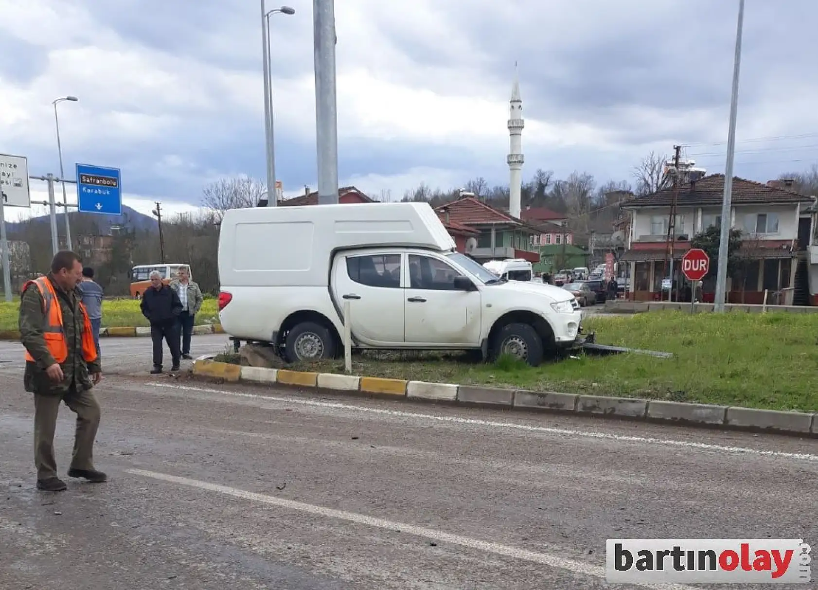 Organize kavşağında kaza