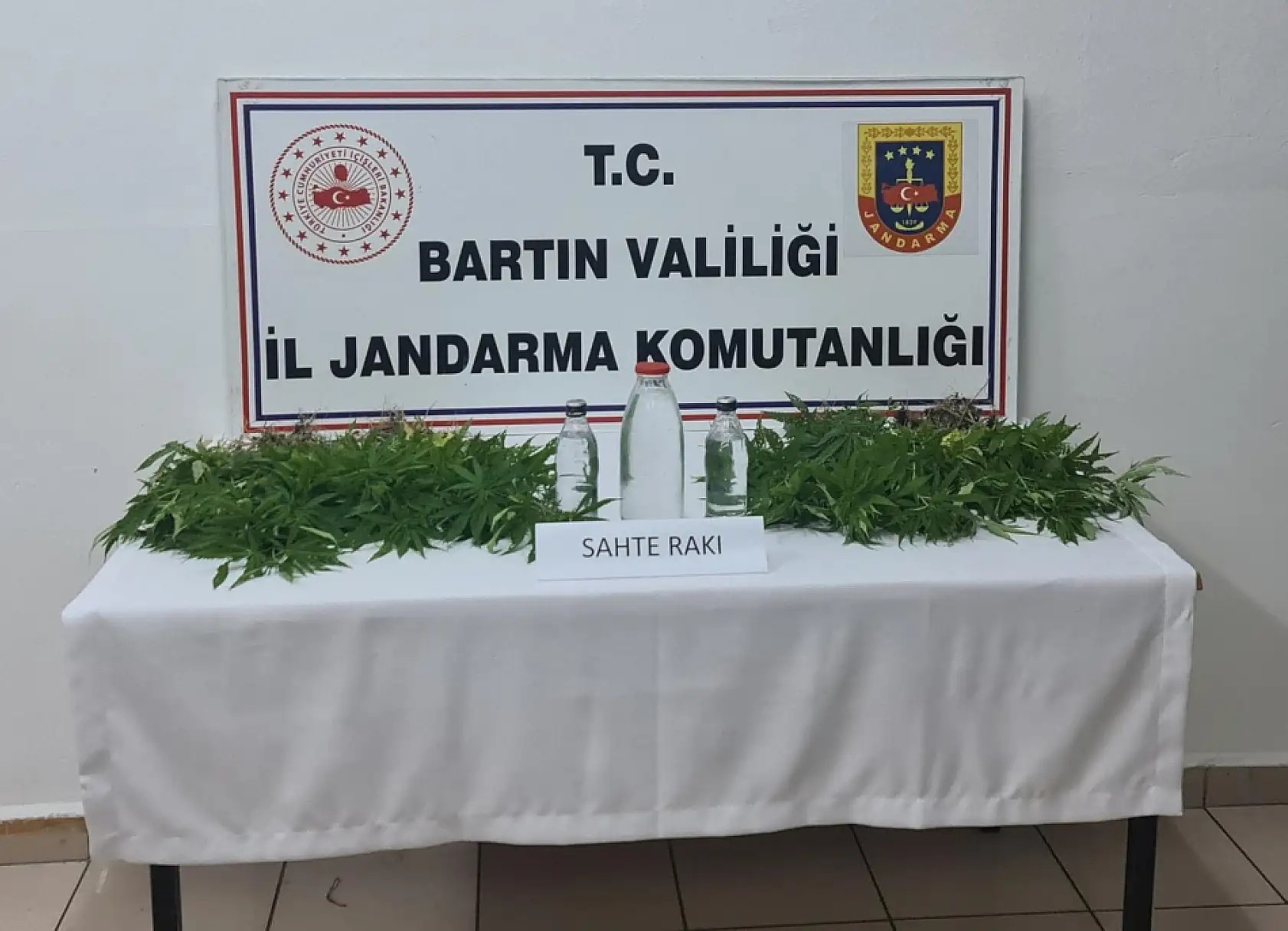 Jandarmadan 6 ayrı operasyon