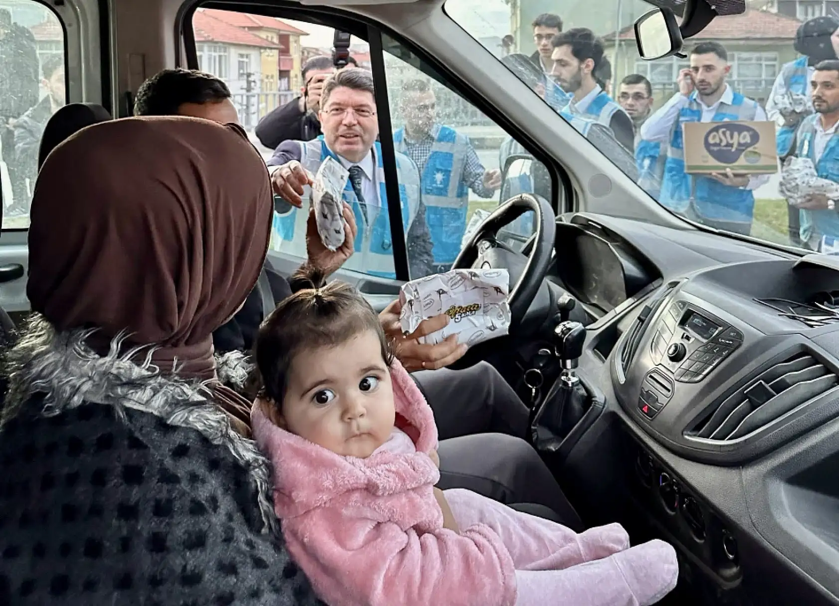 Bakan Tunç'tan iftar ikramı