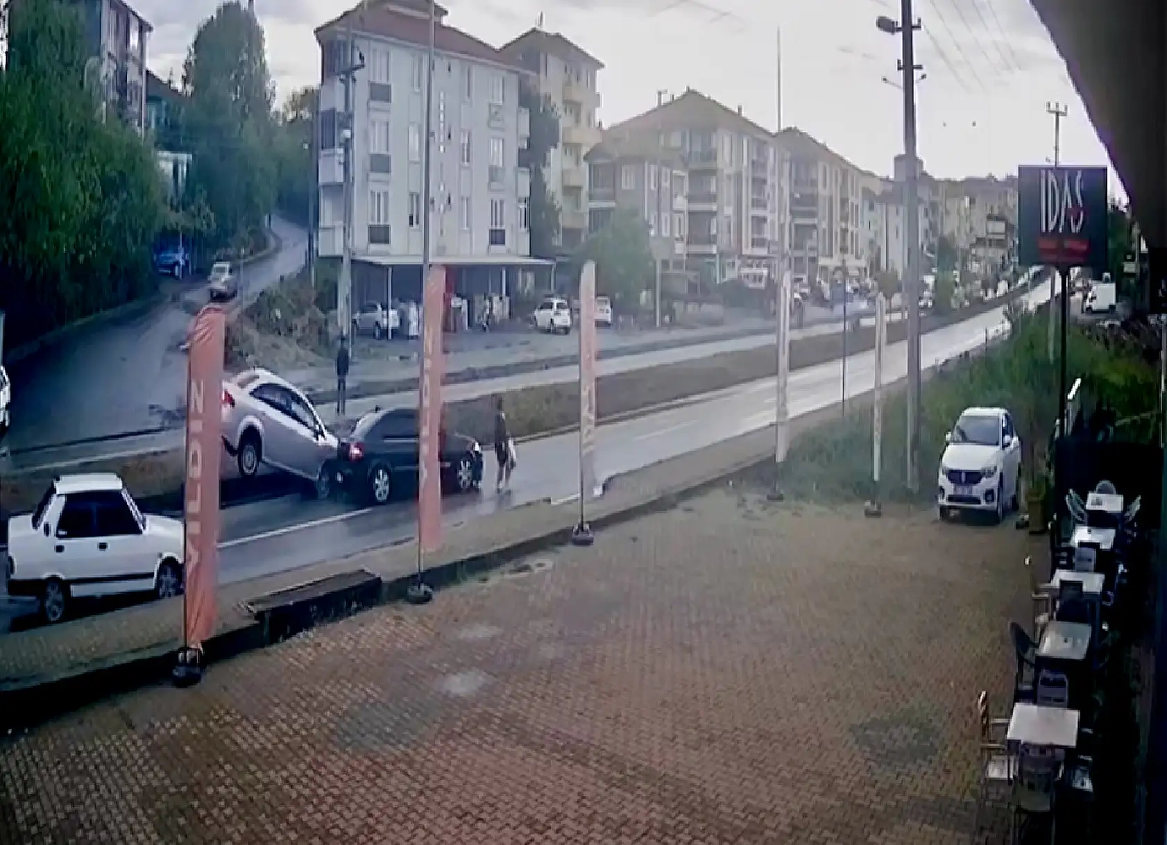 Kazadan saniyelerle kurtuldu