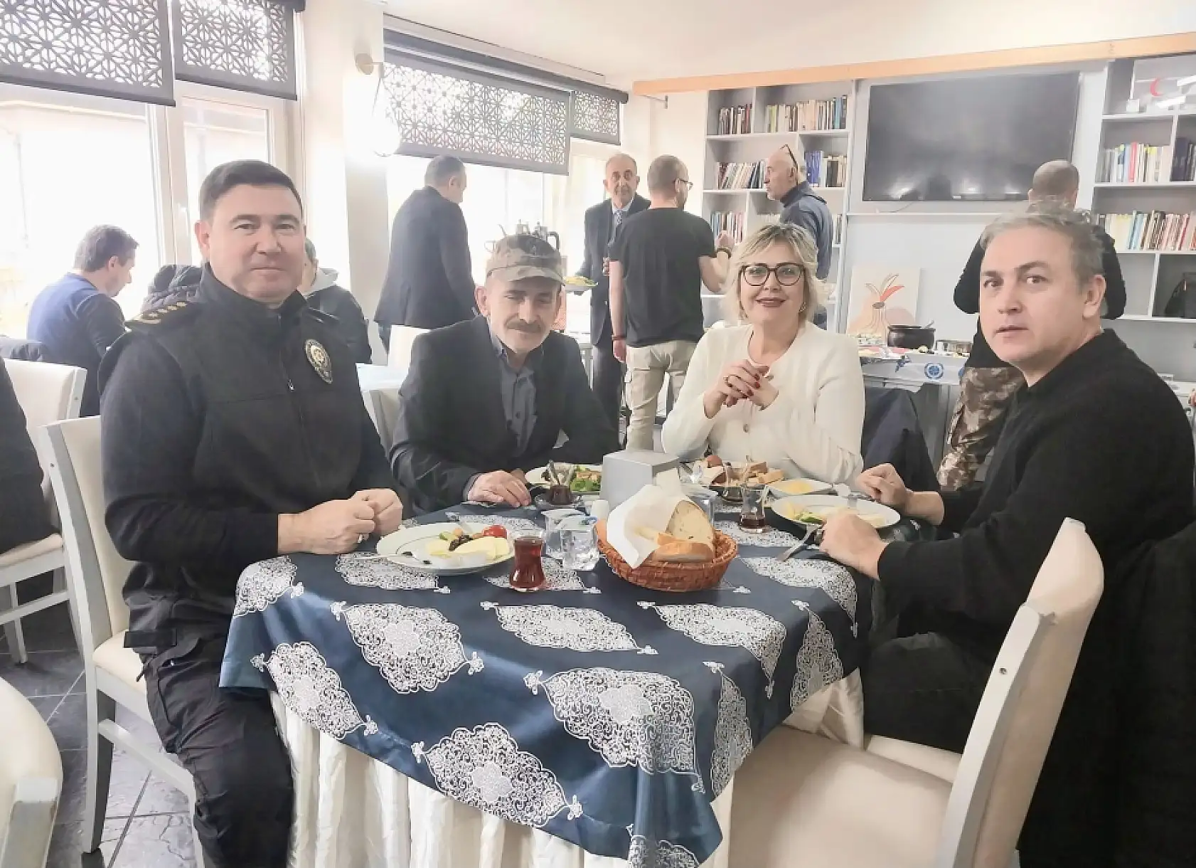 Emniyet Müdürü Adatepe, gazetecilerle tanıştı