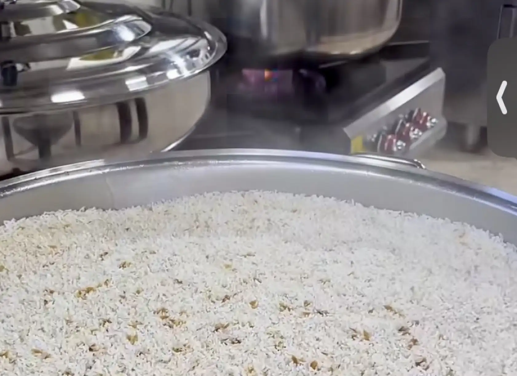 Yemekler neredeyse bedava