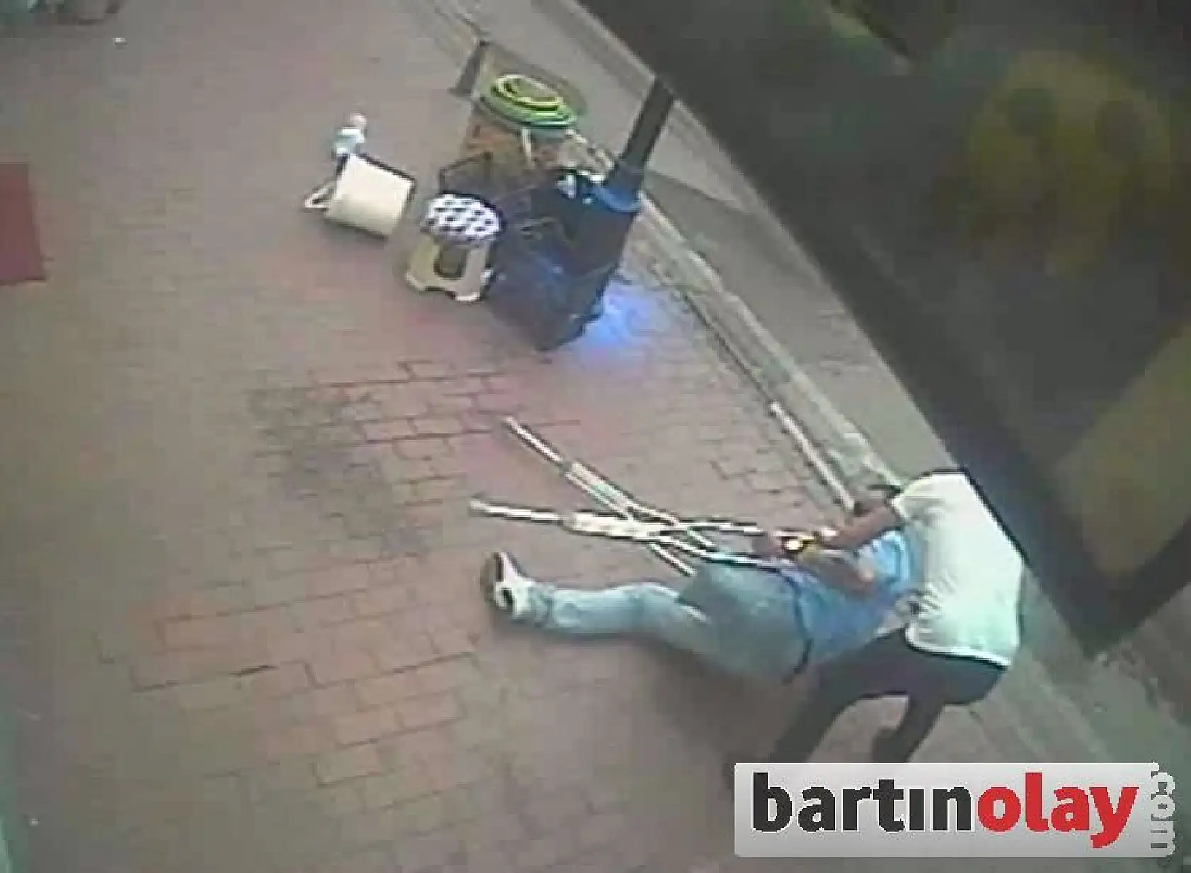 Bartın'da silahlı saldırı kamerada