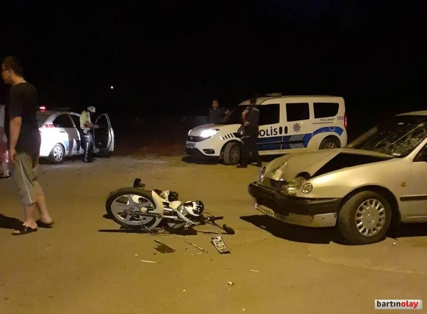 Otomobil ile motosiklet çarpıştı, 1 yaralı