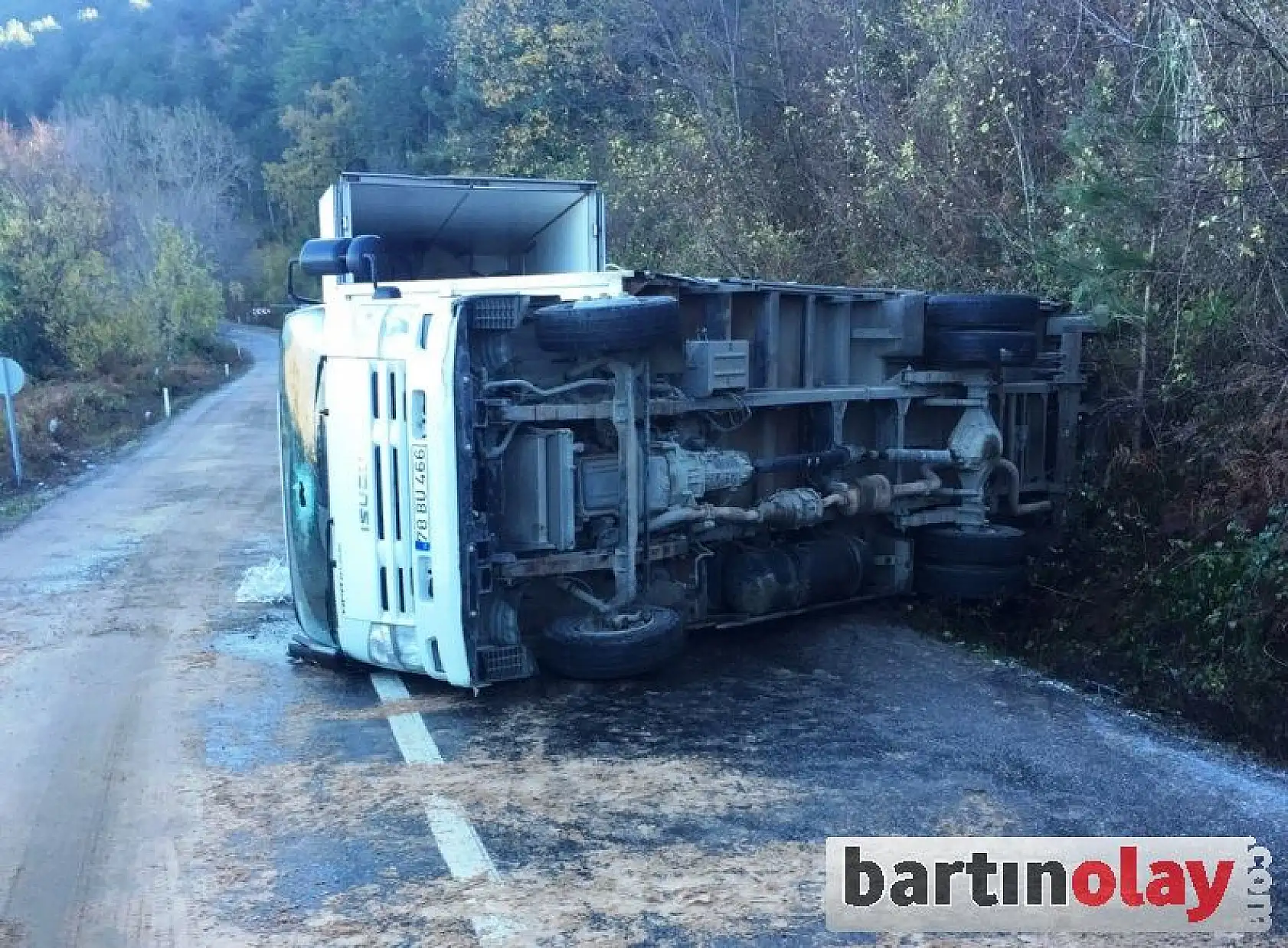 Şeker yüklü Kamyon Devrildi