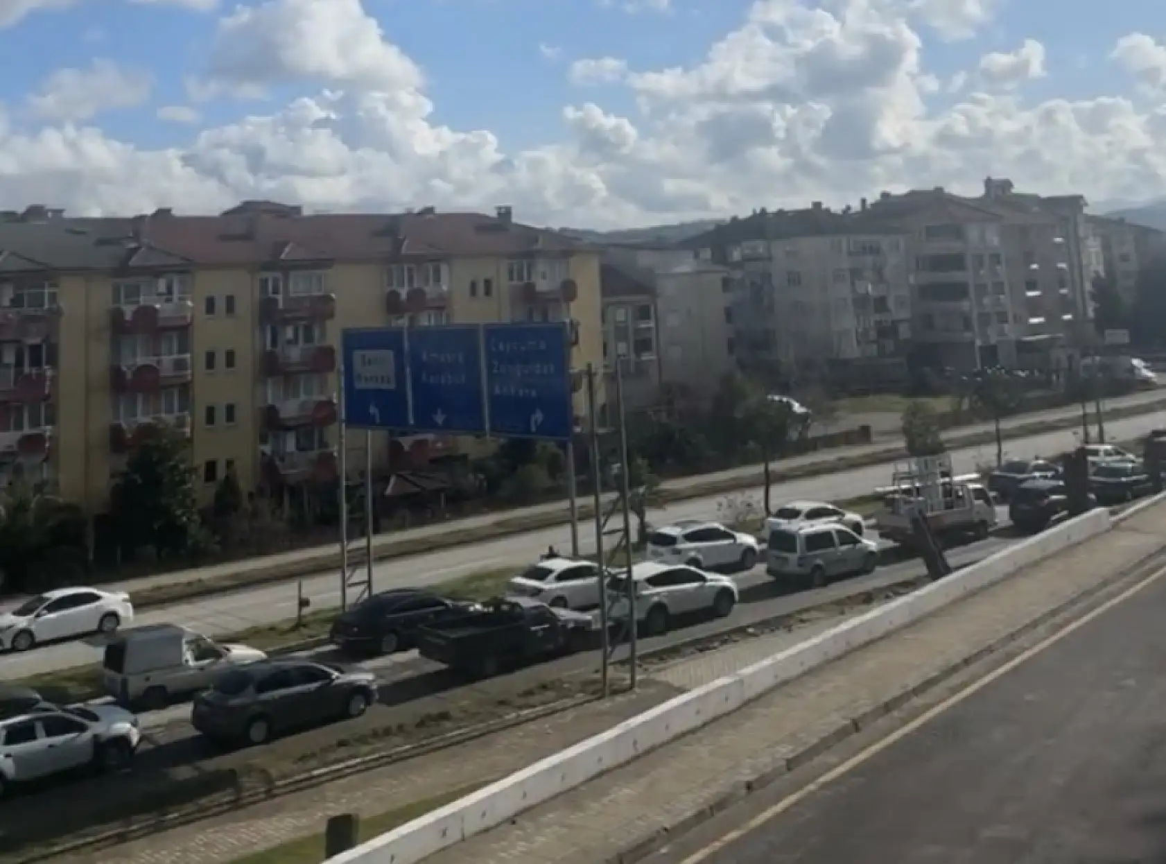 Ağır Vasıtalar Çarpıştı