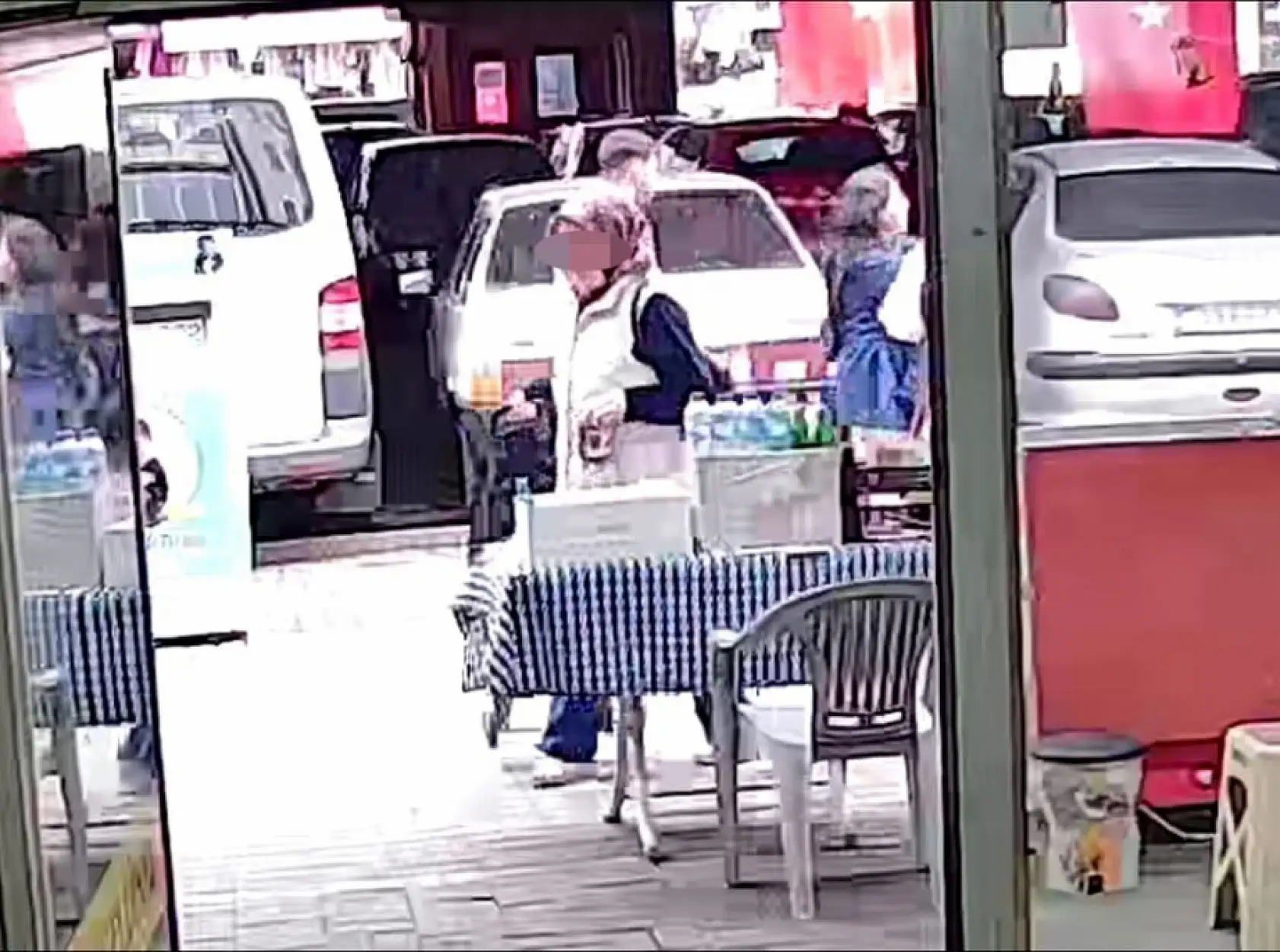 Tezgahtan alıp gitti