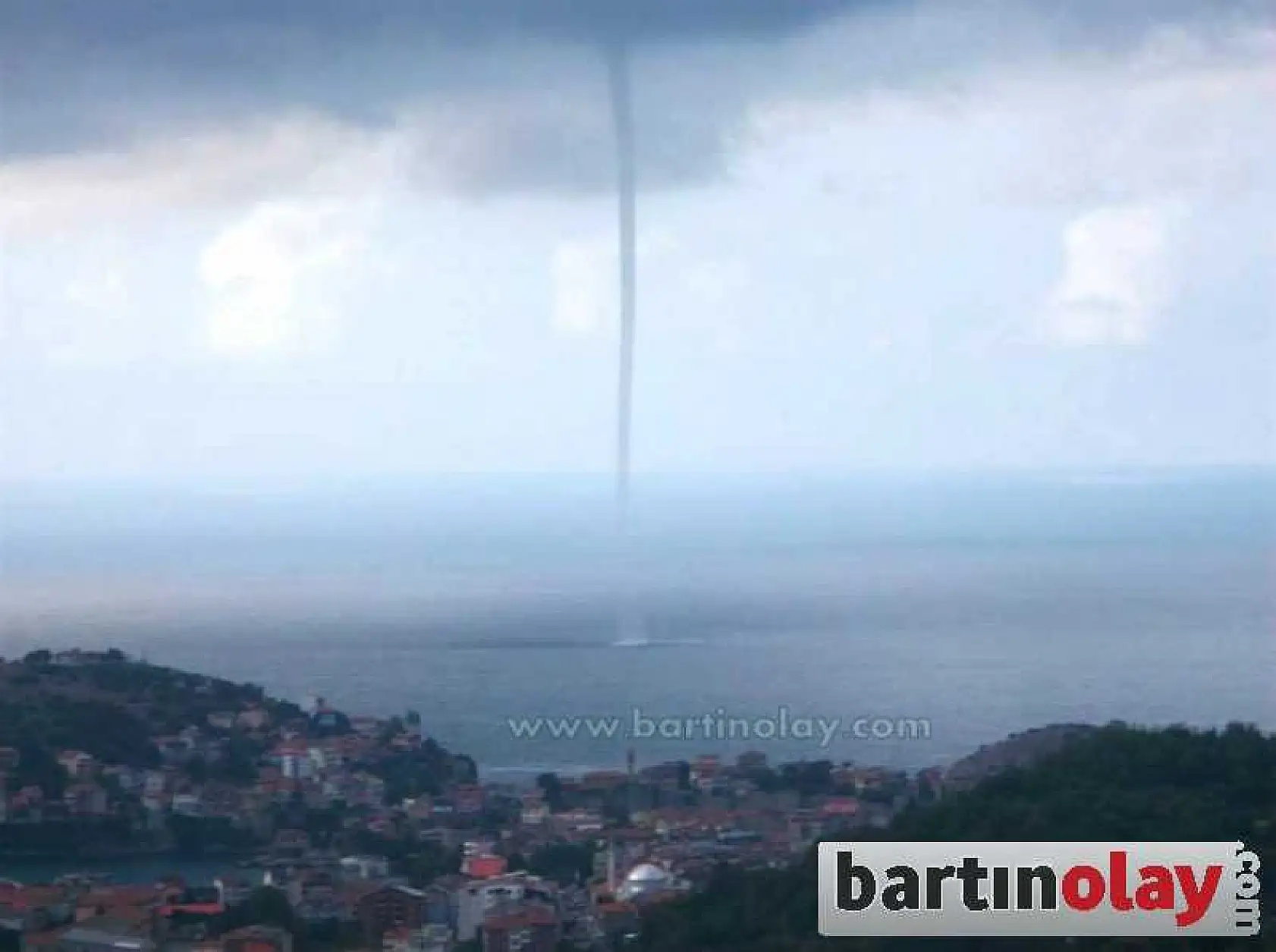 AMASRA'DA HORTUM PANİĞİ YAŞANDI