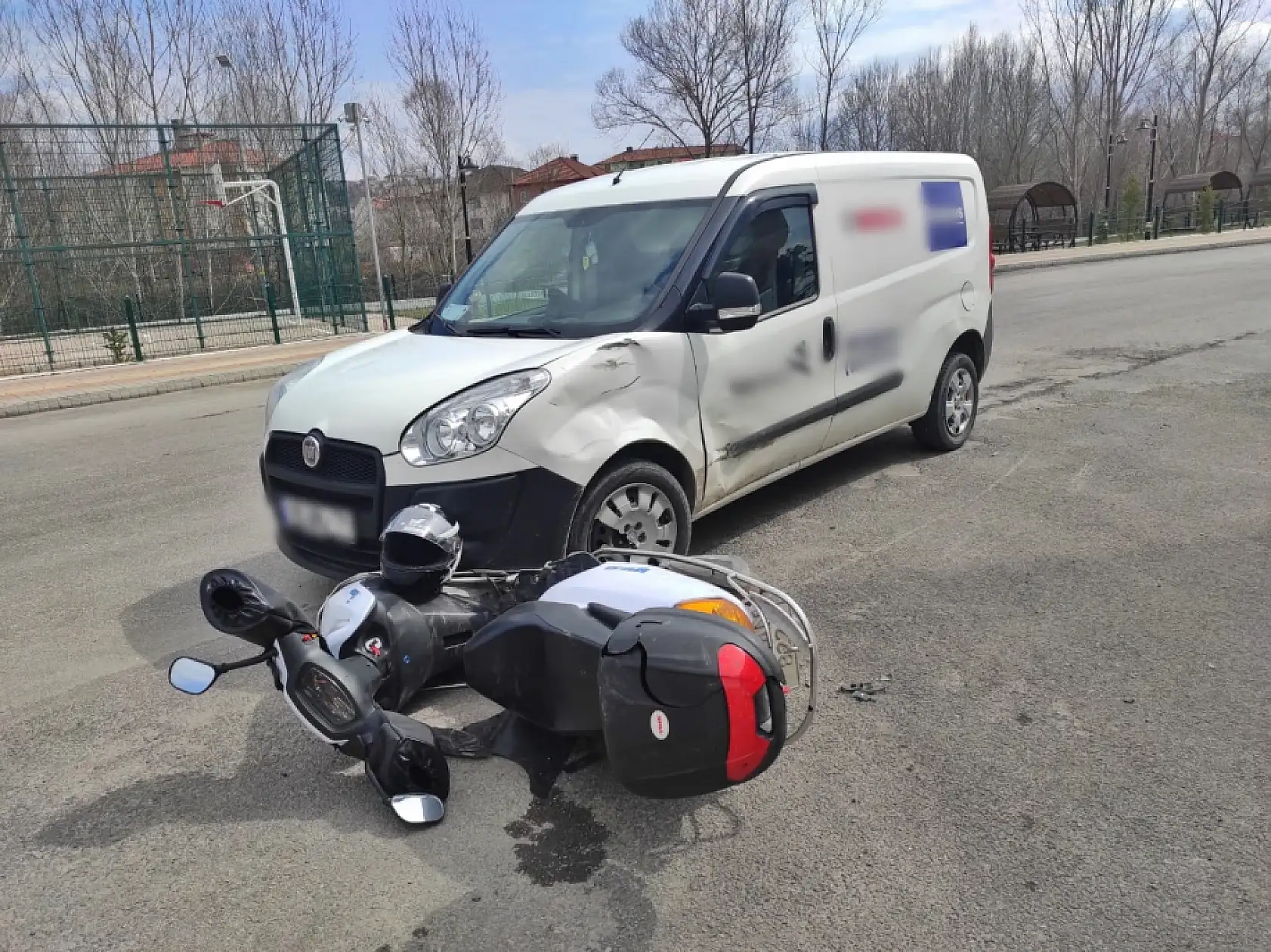 Acele giderken ecele gidiyordu