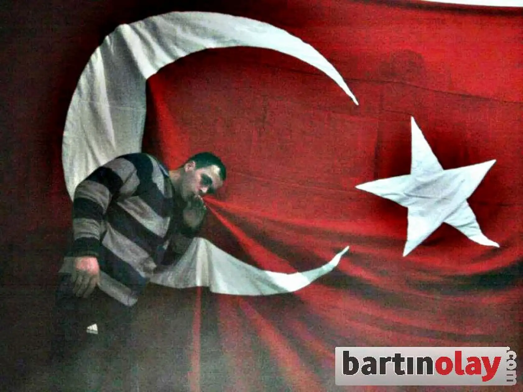 Zonguldak şehidine ağlıyor