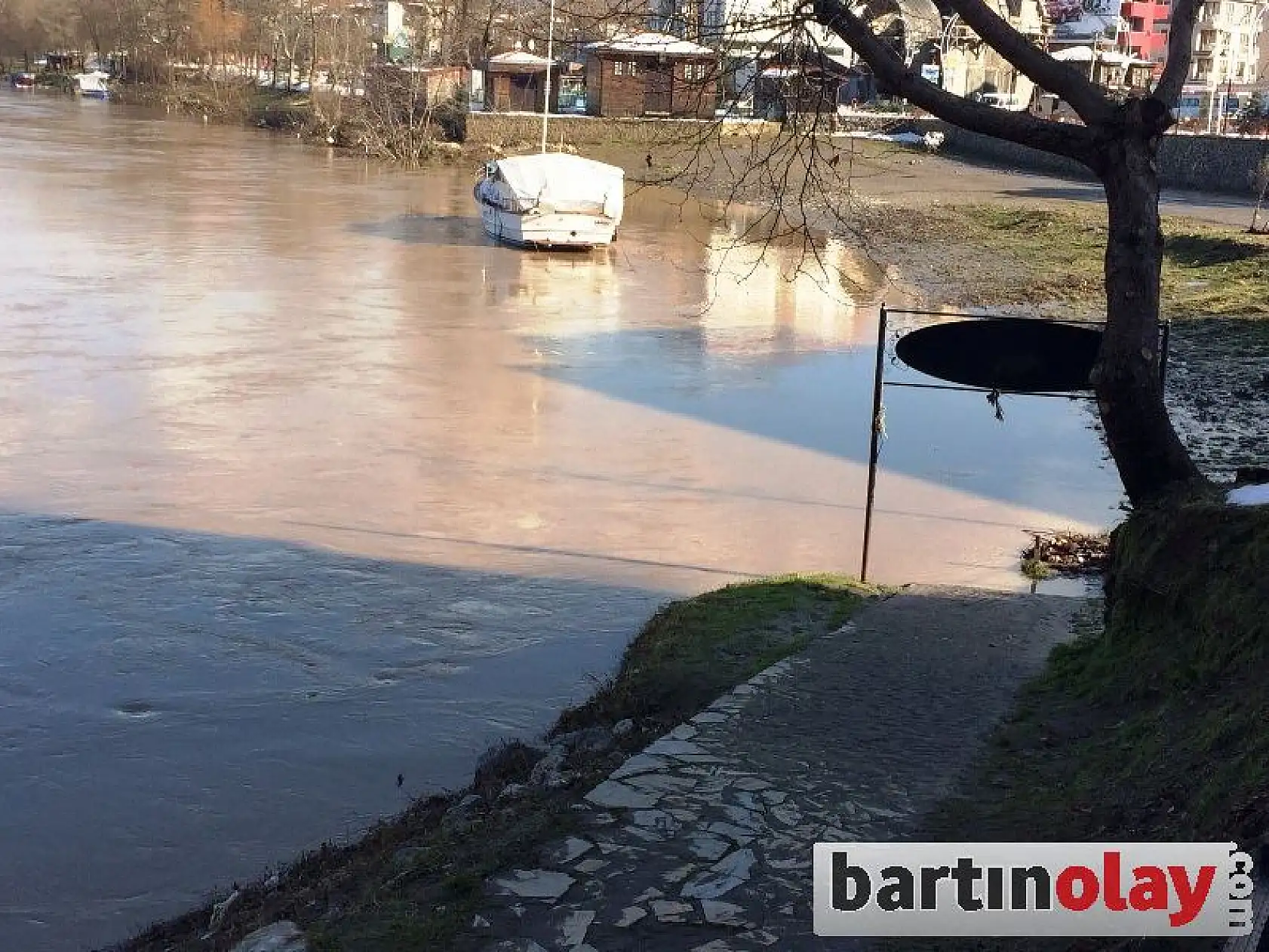 Irmakta su seviyesi normale döndü