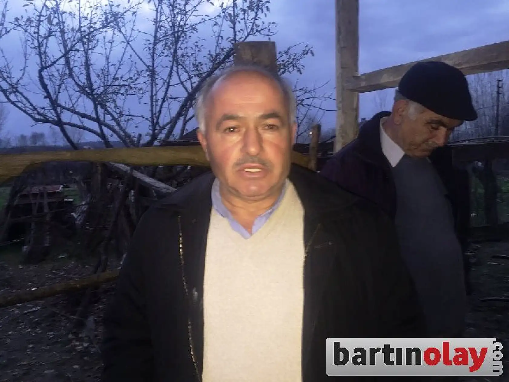 Ahırdan 4 hayvan çaldılar