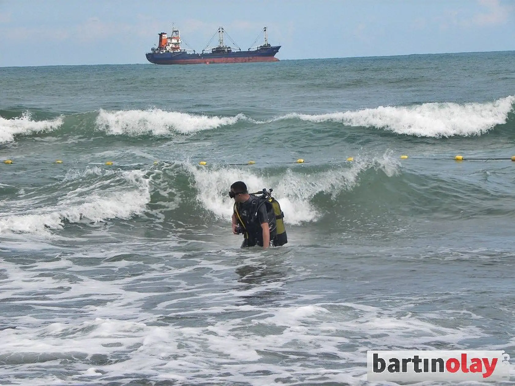 2 kişi kurtarıldı, 1 kişi denizde kayıp