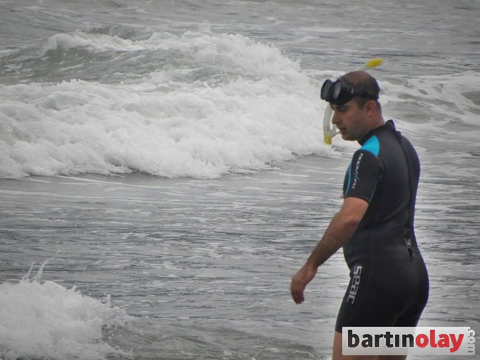 2 kişi kurtarıldı, 1 kişi denizde kayıp