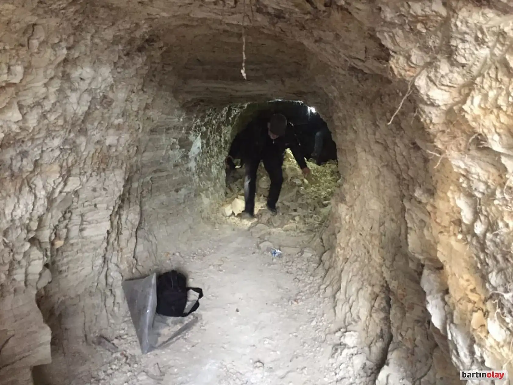 20 metrelik define tüneli bulundu