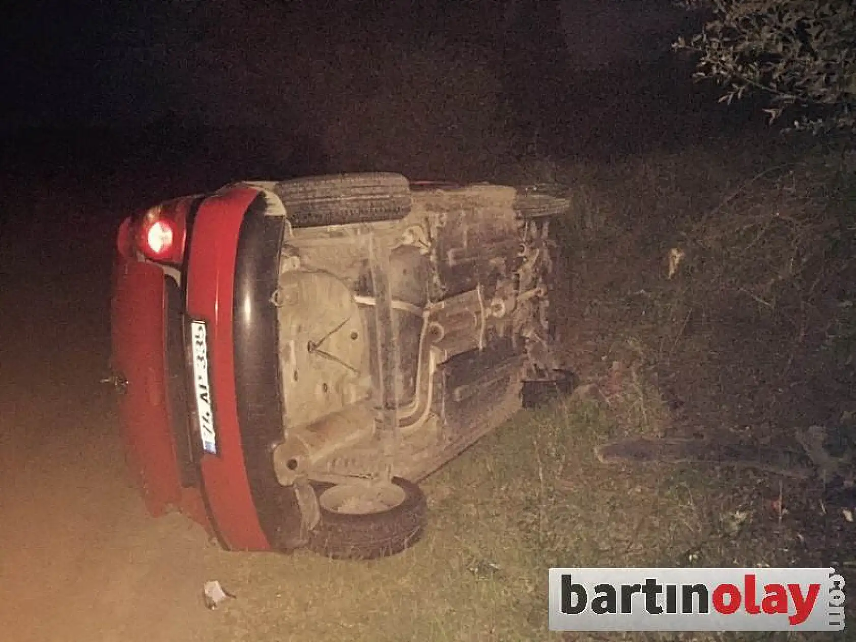 Otomobil takla attı