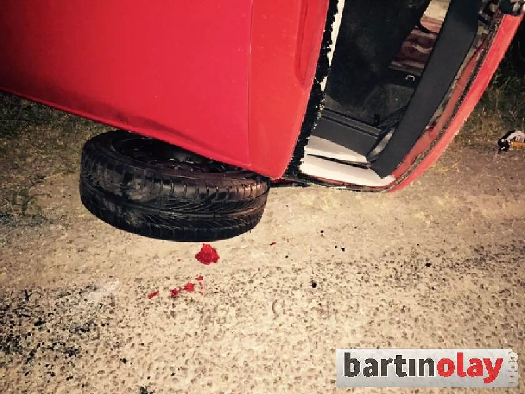 Otomobil takla attı